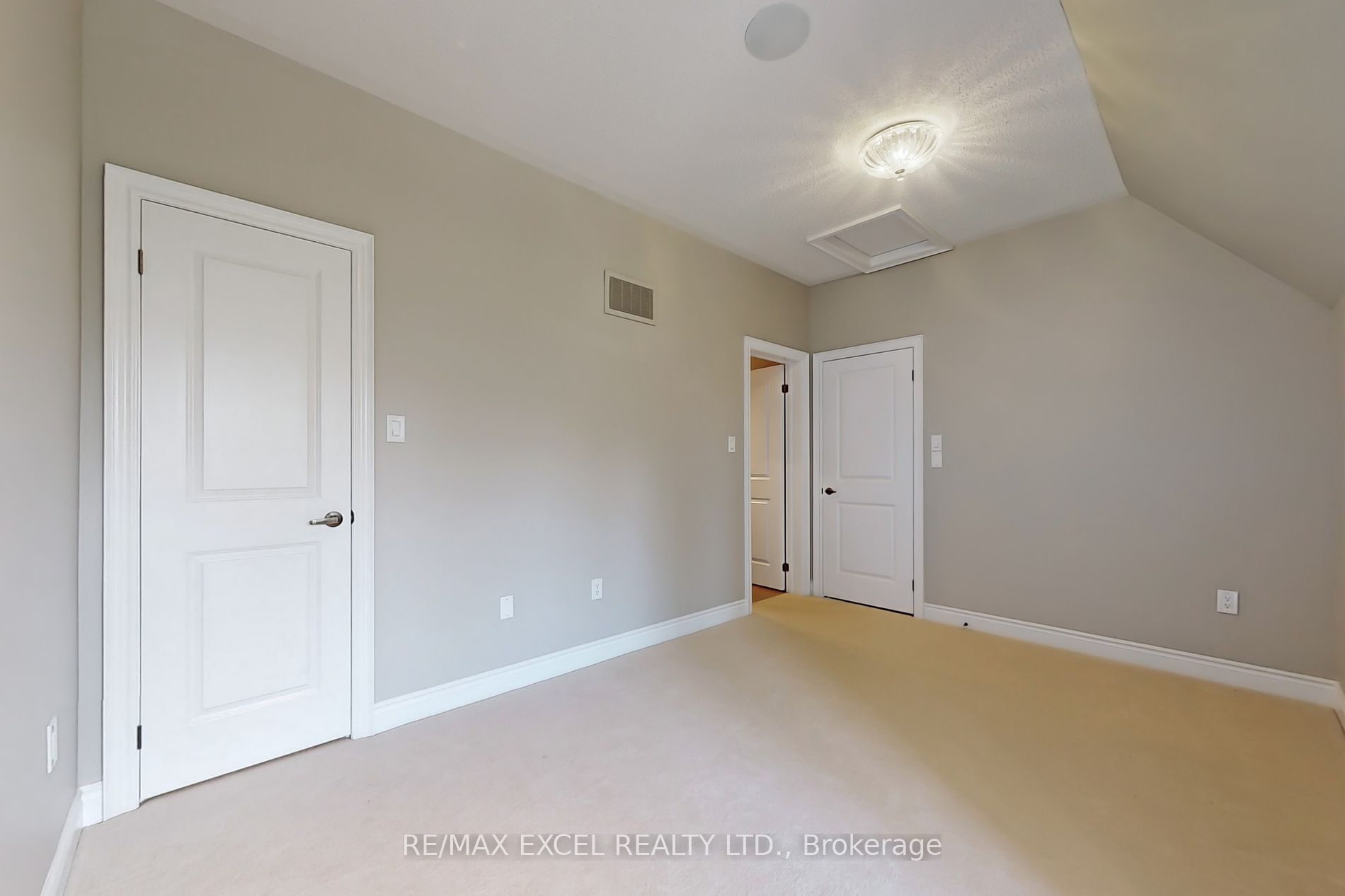 47 Whitewood Dr