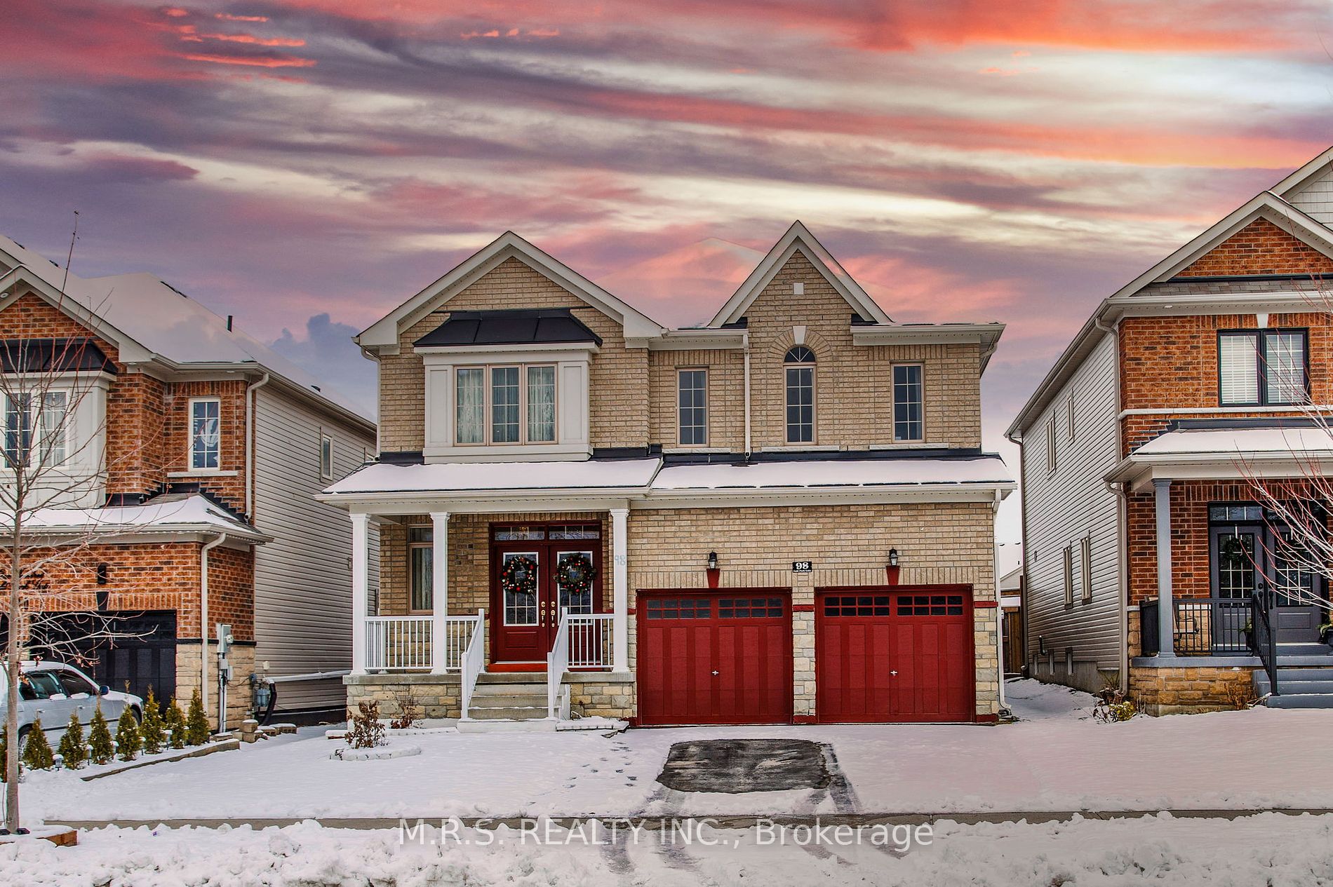 98 Gold Park Gate