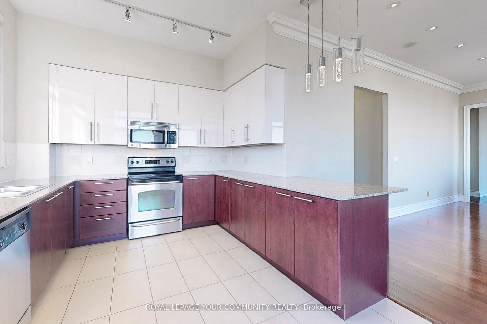 39 Galleria Pkwy, #Uph2