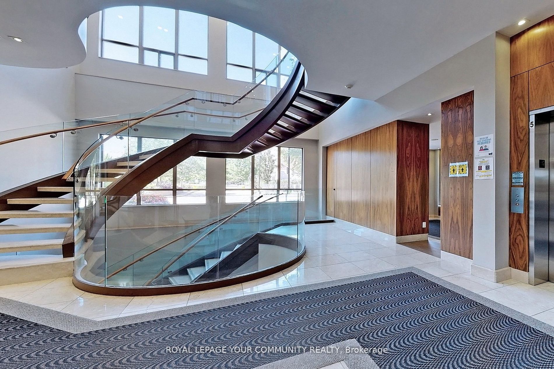 39 Galleria Pkwy, #Uph2
