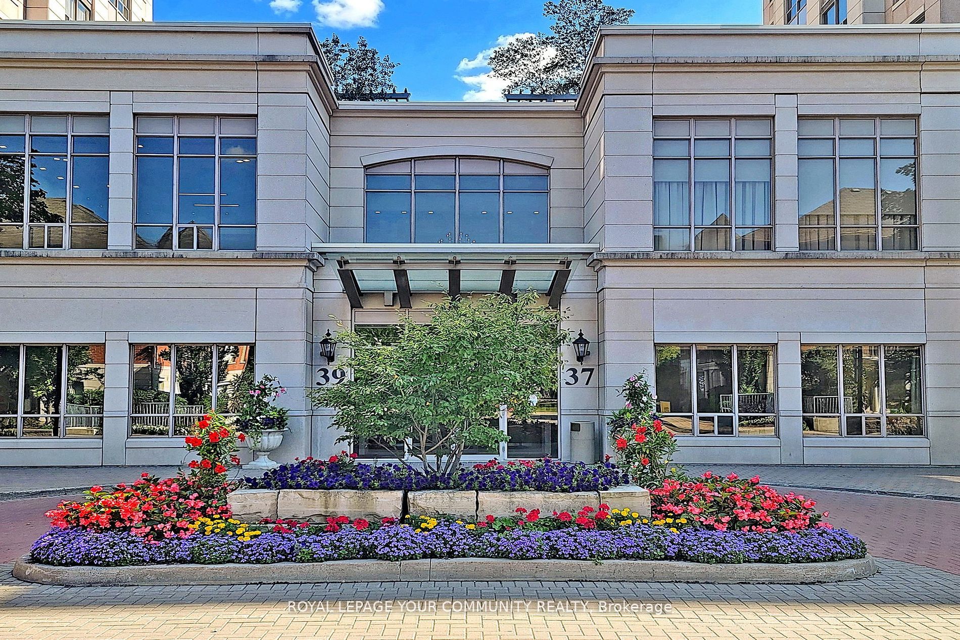 39 Galleria Pkwy, #Uph2
