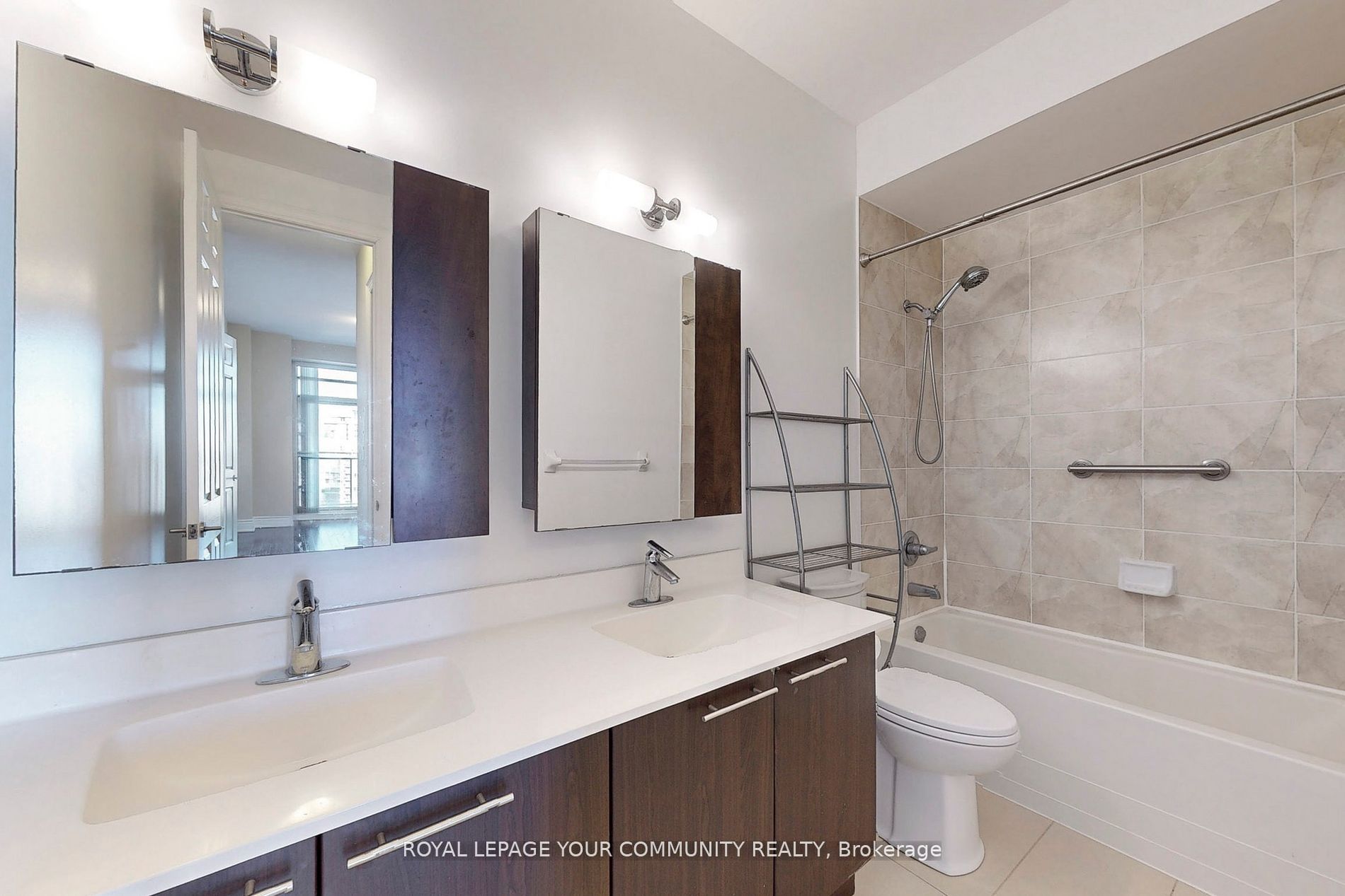 39 Galleria Pkwy, #Uph2