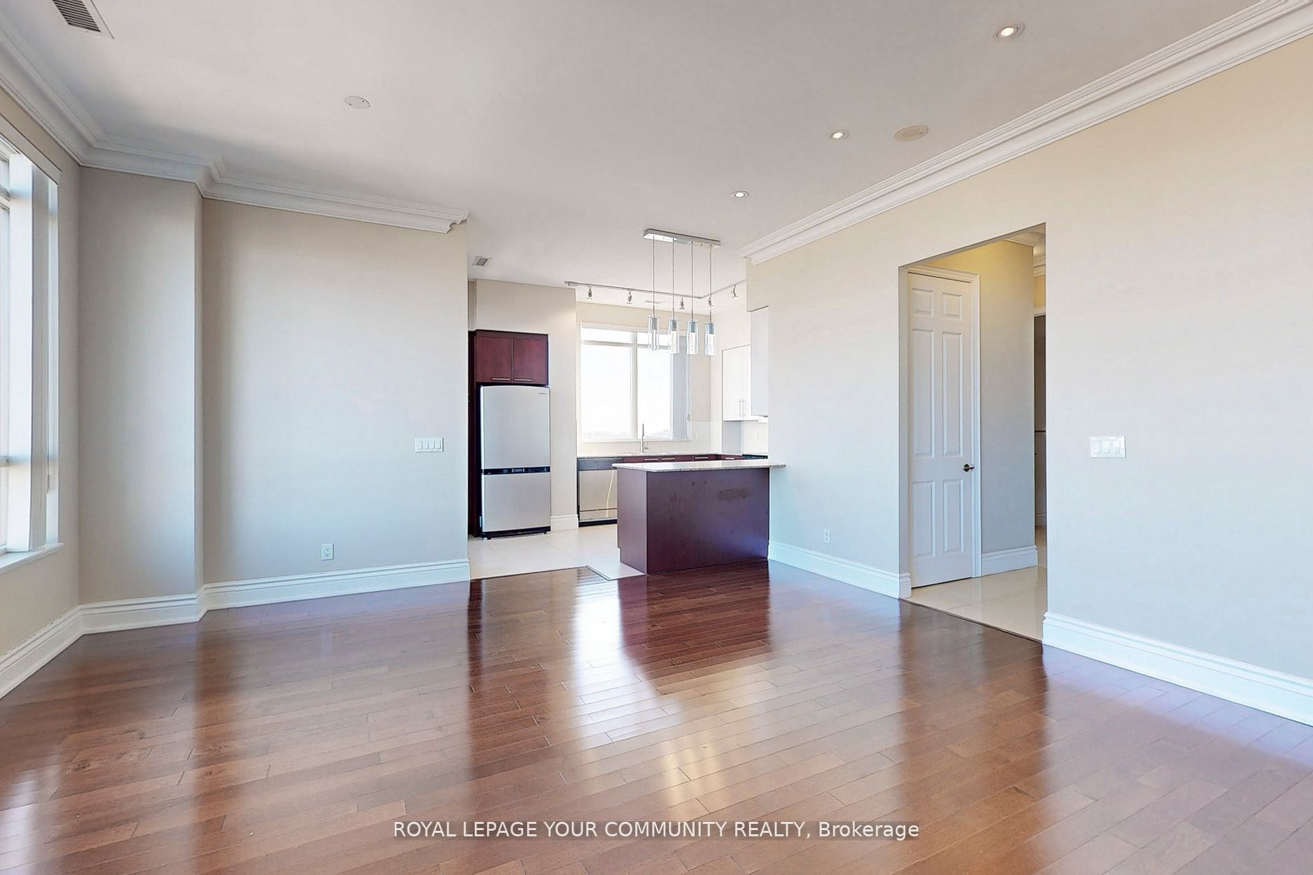 39 Galleria Pkwy, #Uph2