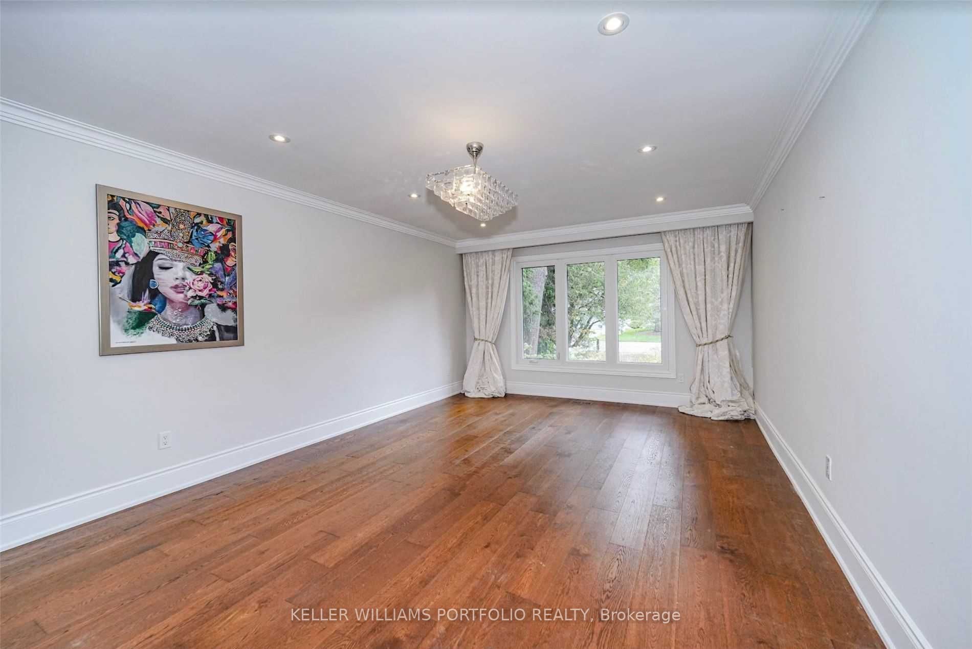 16 Paul St