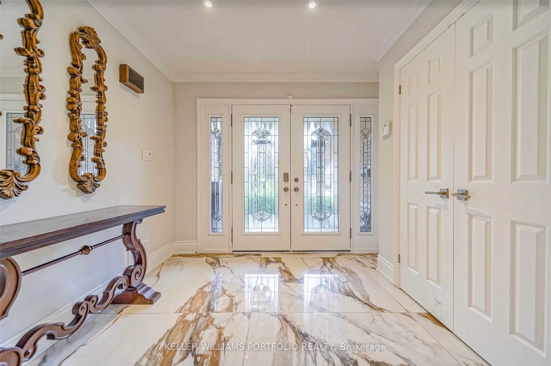 16 Paul St