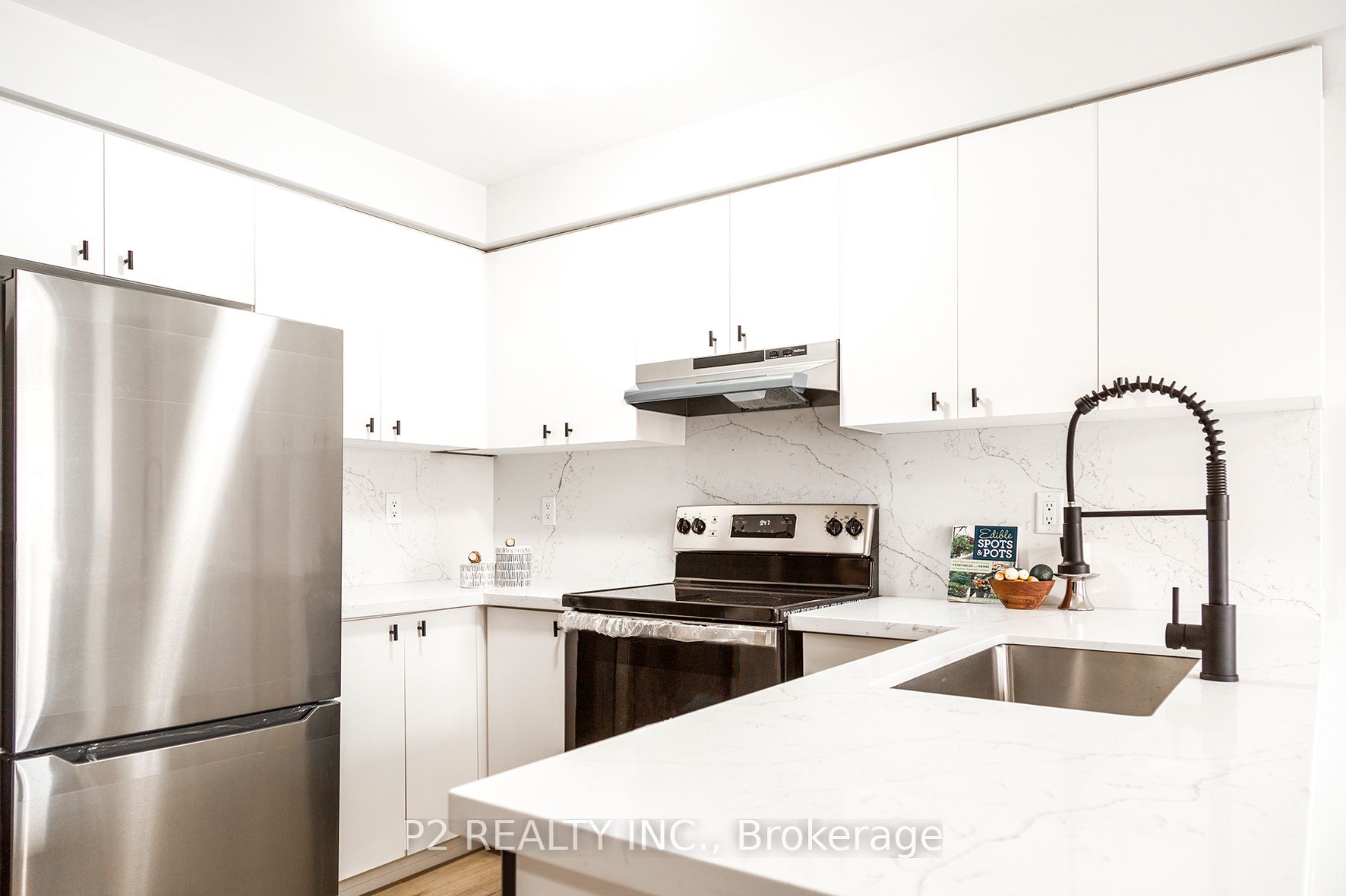 6 Prestwick Ave