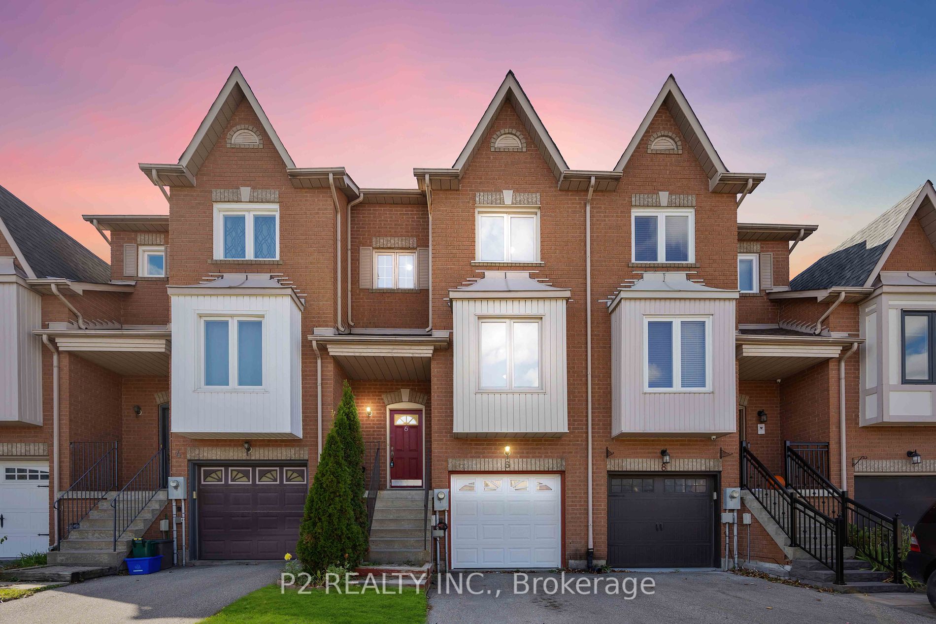 6 Prestwick Ave
