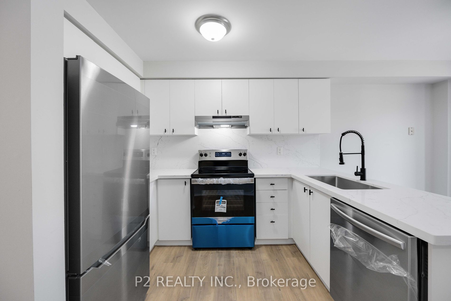 6 Prestwick Ave