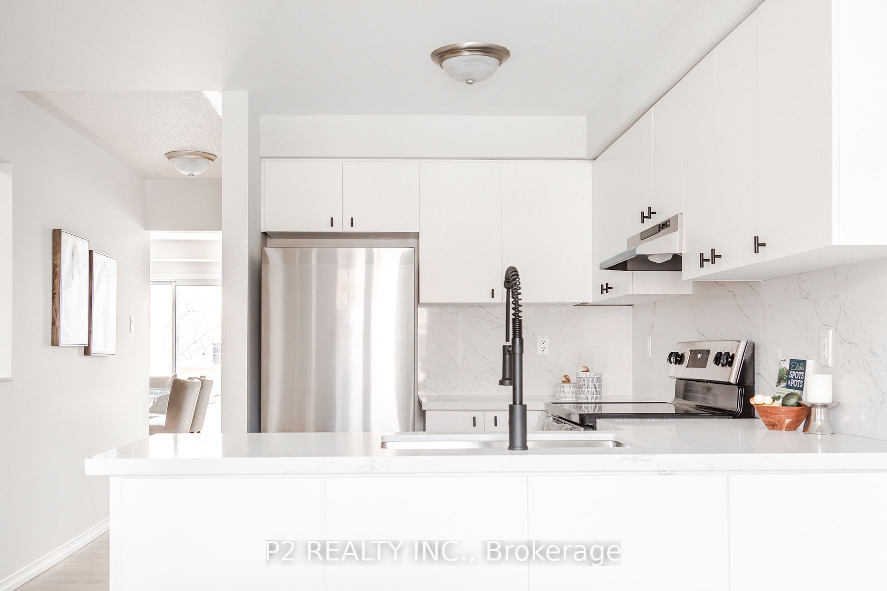6 Prestwick Ave