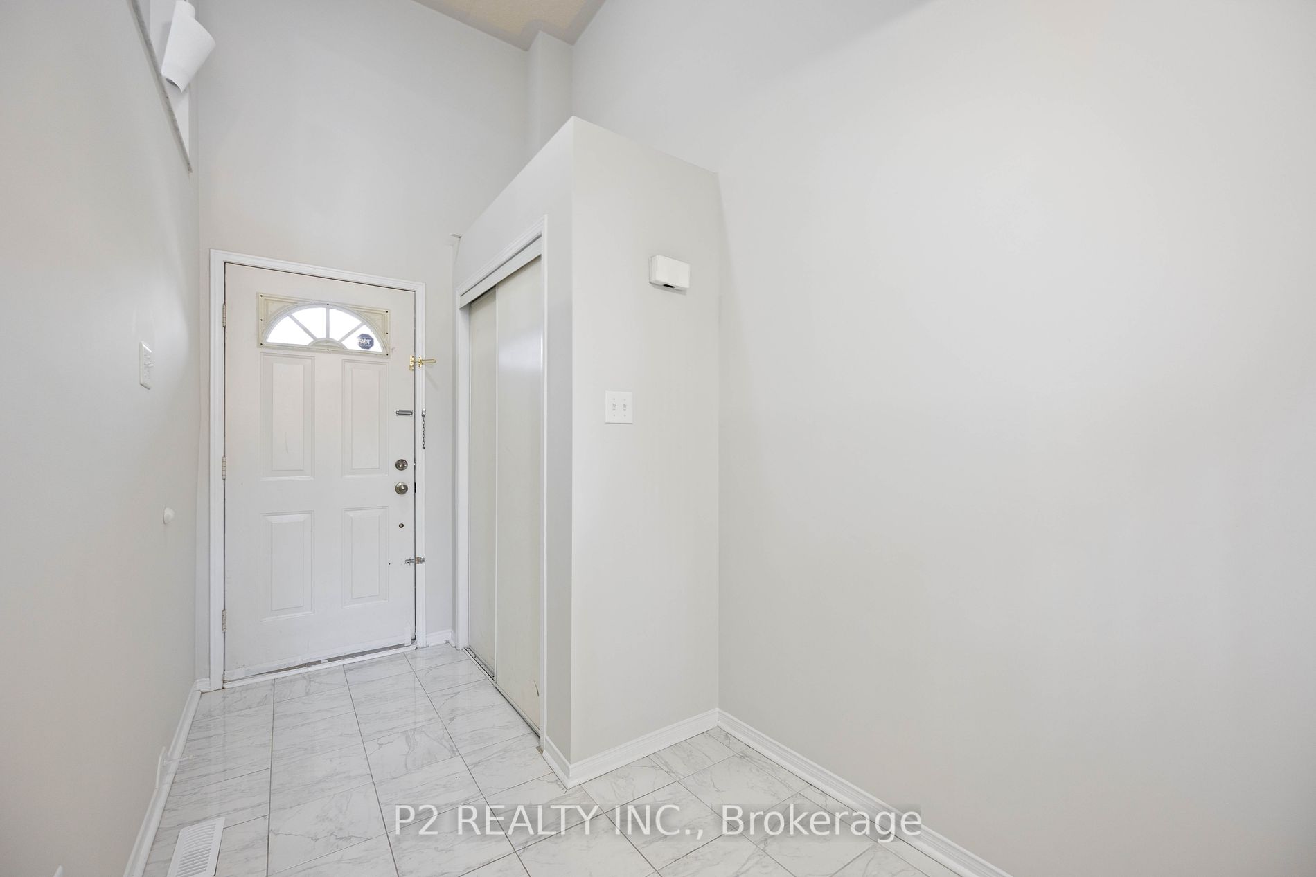 6 Prestwick Ave
