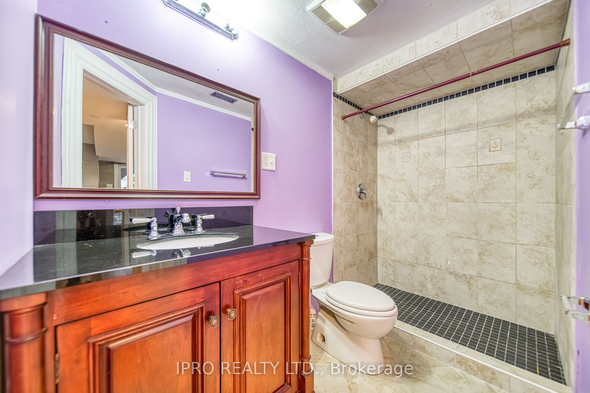 32 Arco Circle