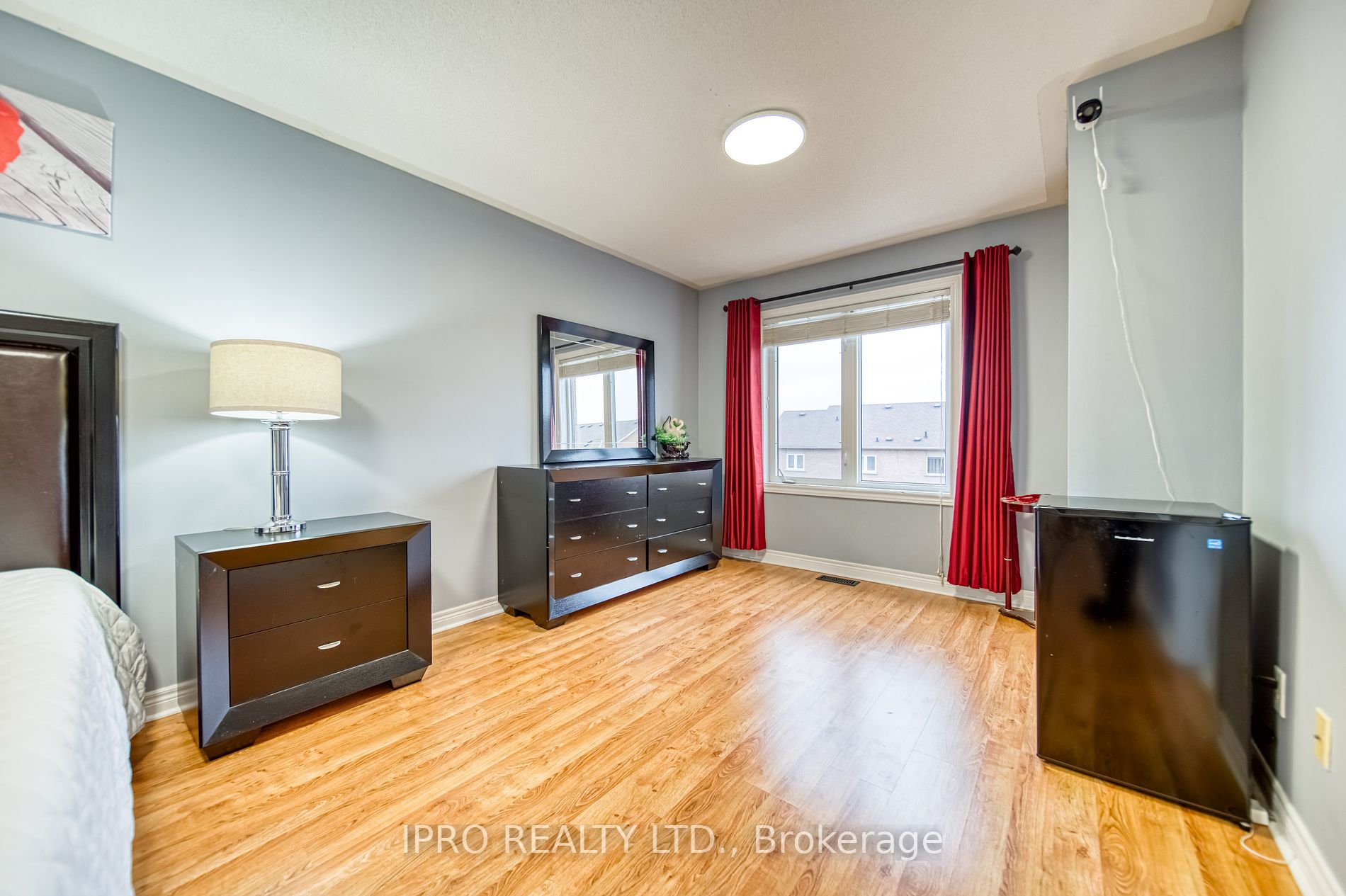 32 Arco Circle