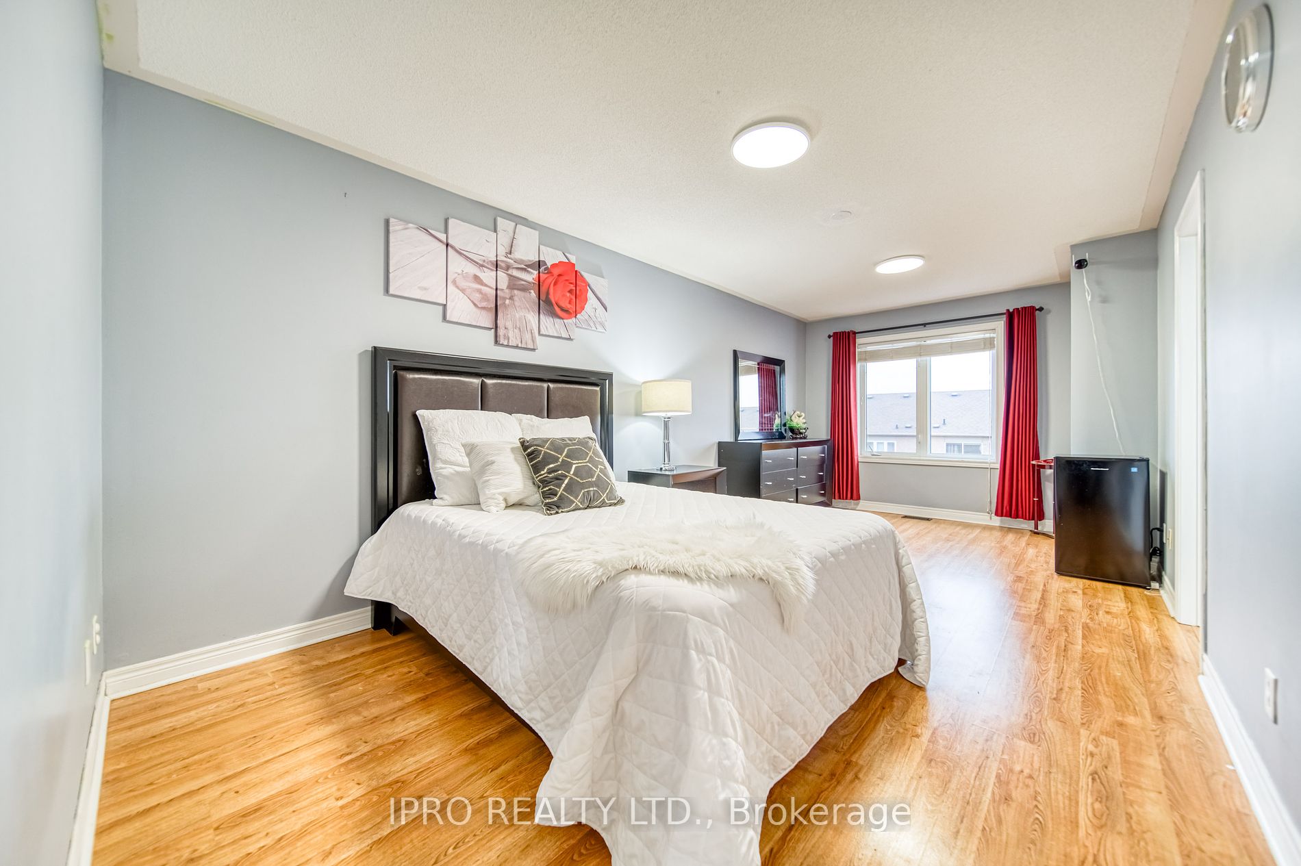 32 Arco Circle