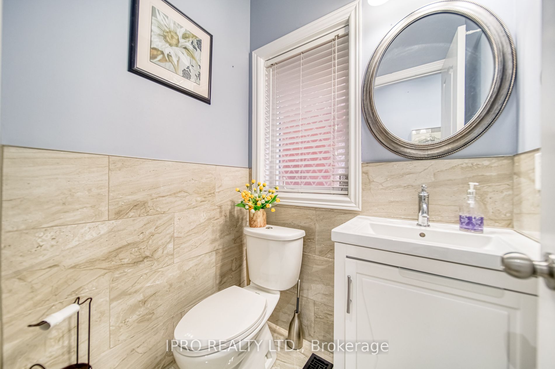 32 Arco Circle