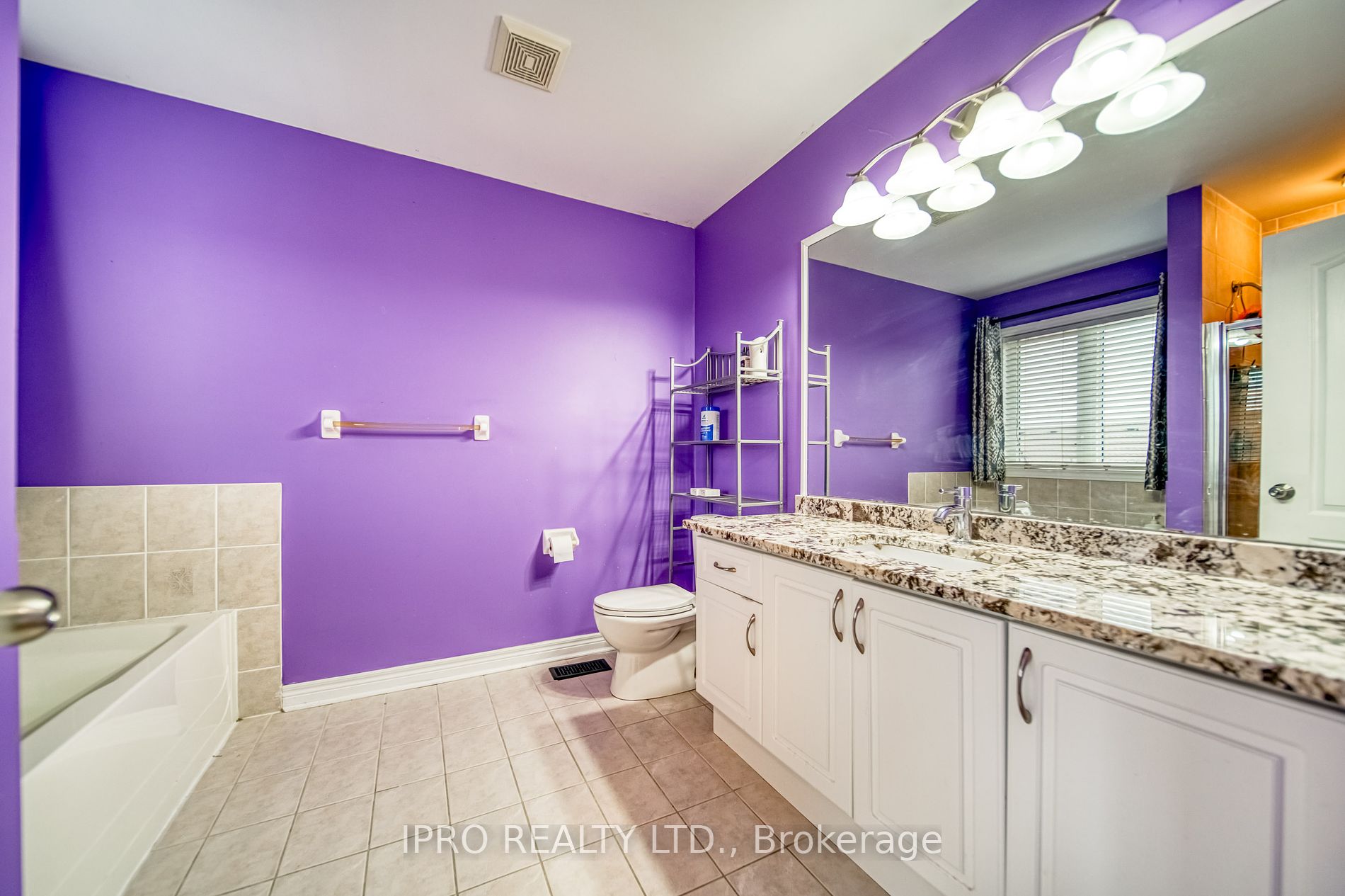 32 Arco Circle
