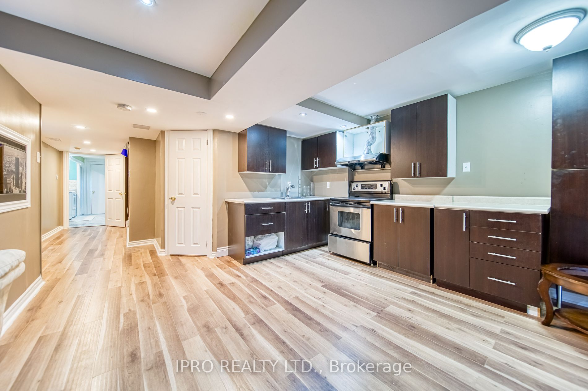 32 Arco Circle