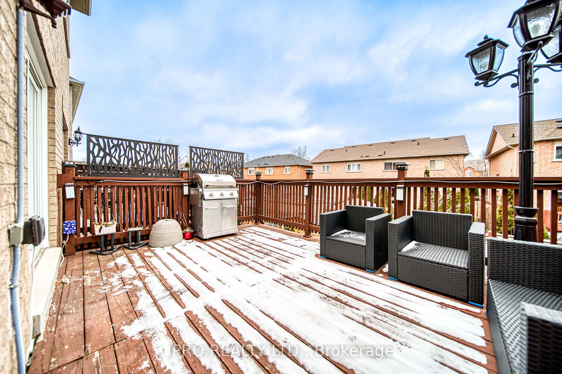 32 Arco Circle
