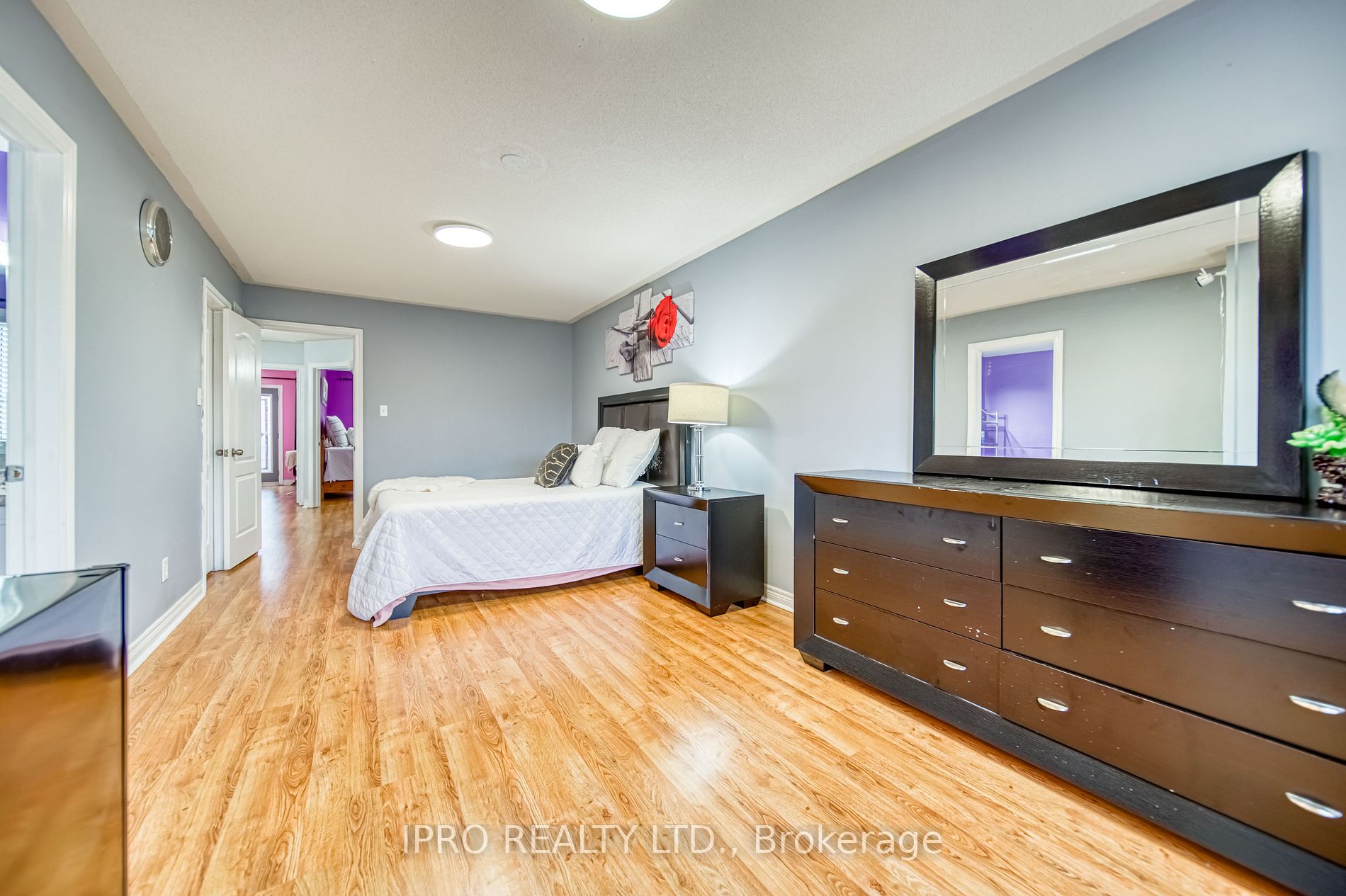 32 Arco Circle