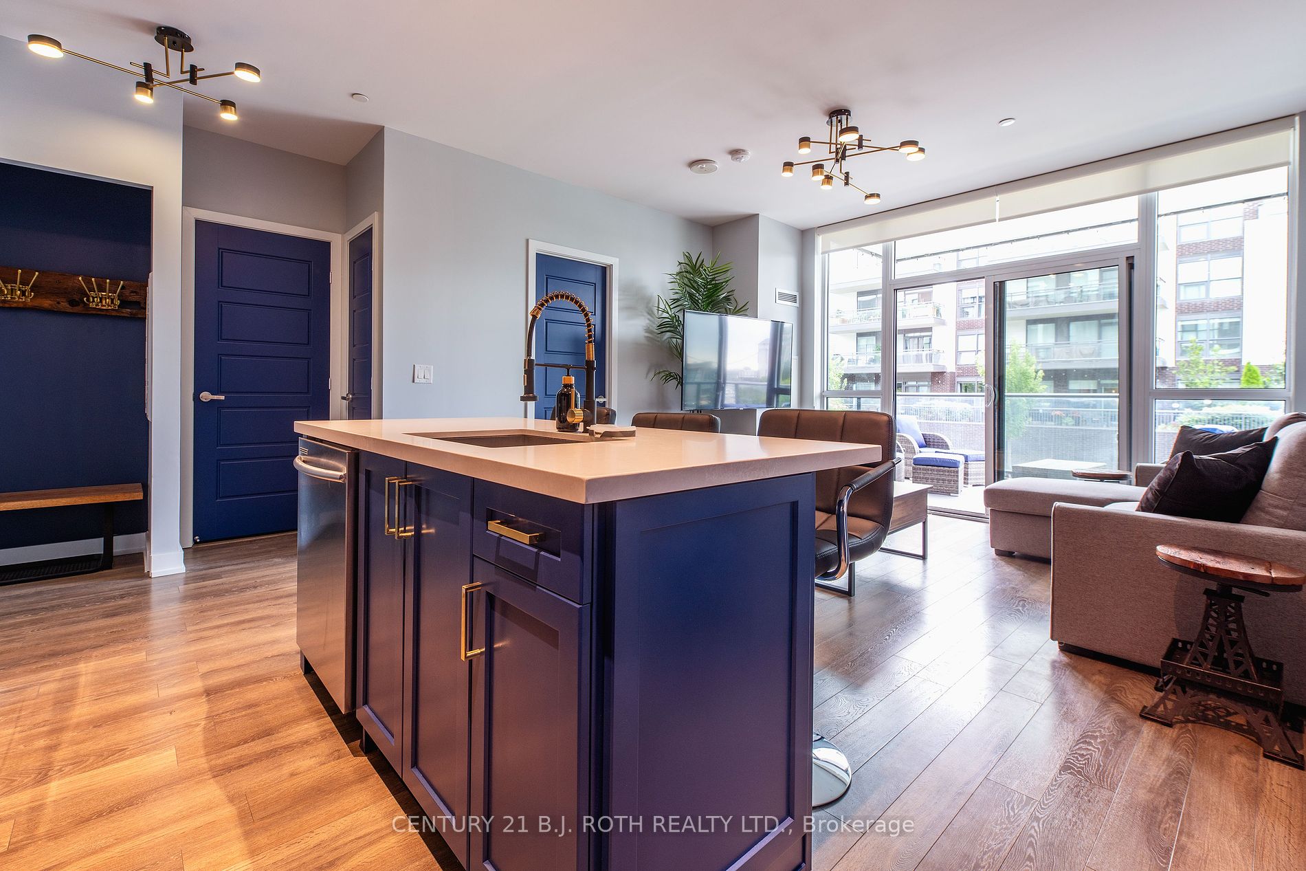 375 SEA RAY Avenue, #116