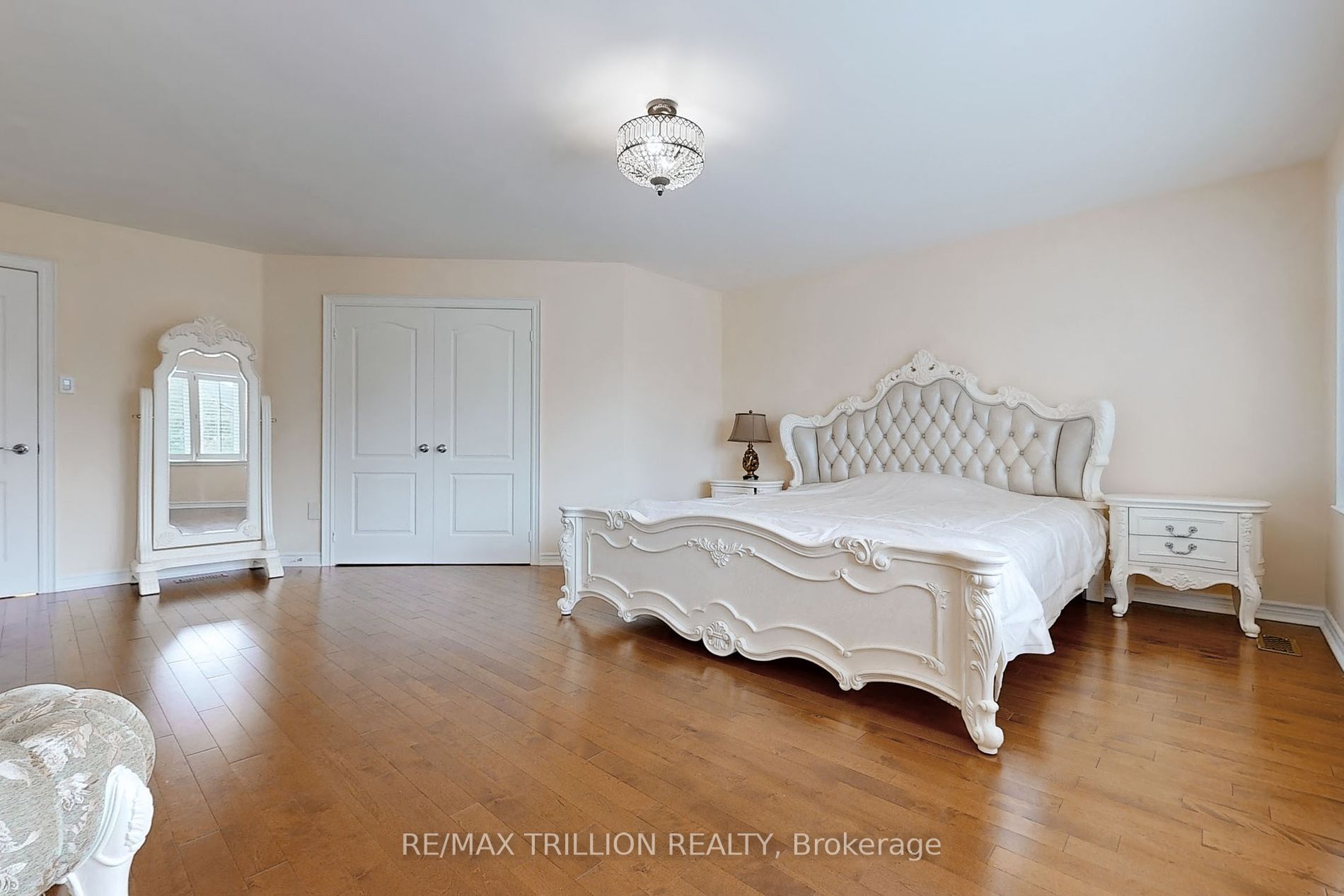 2 Avery Court