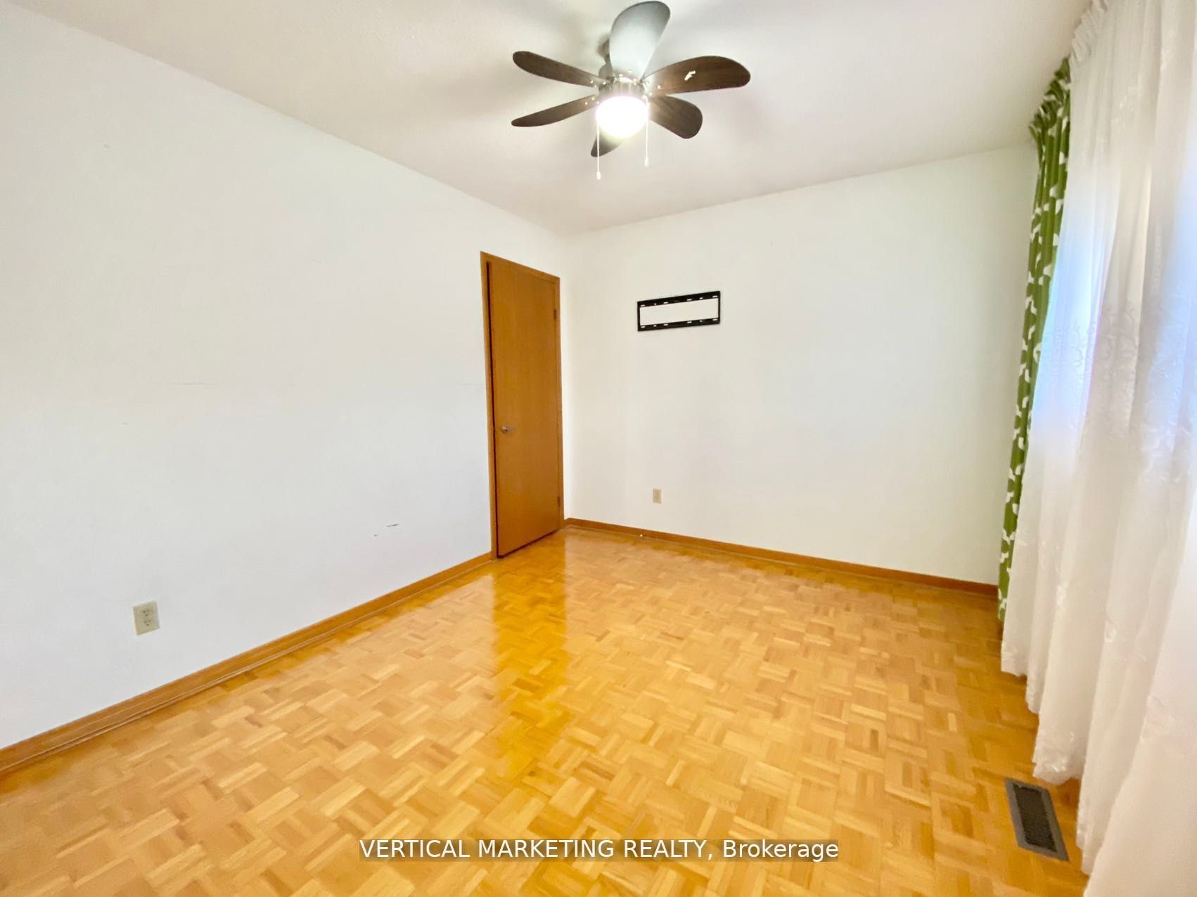 154 Timber Lane, #Upper