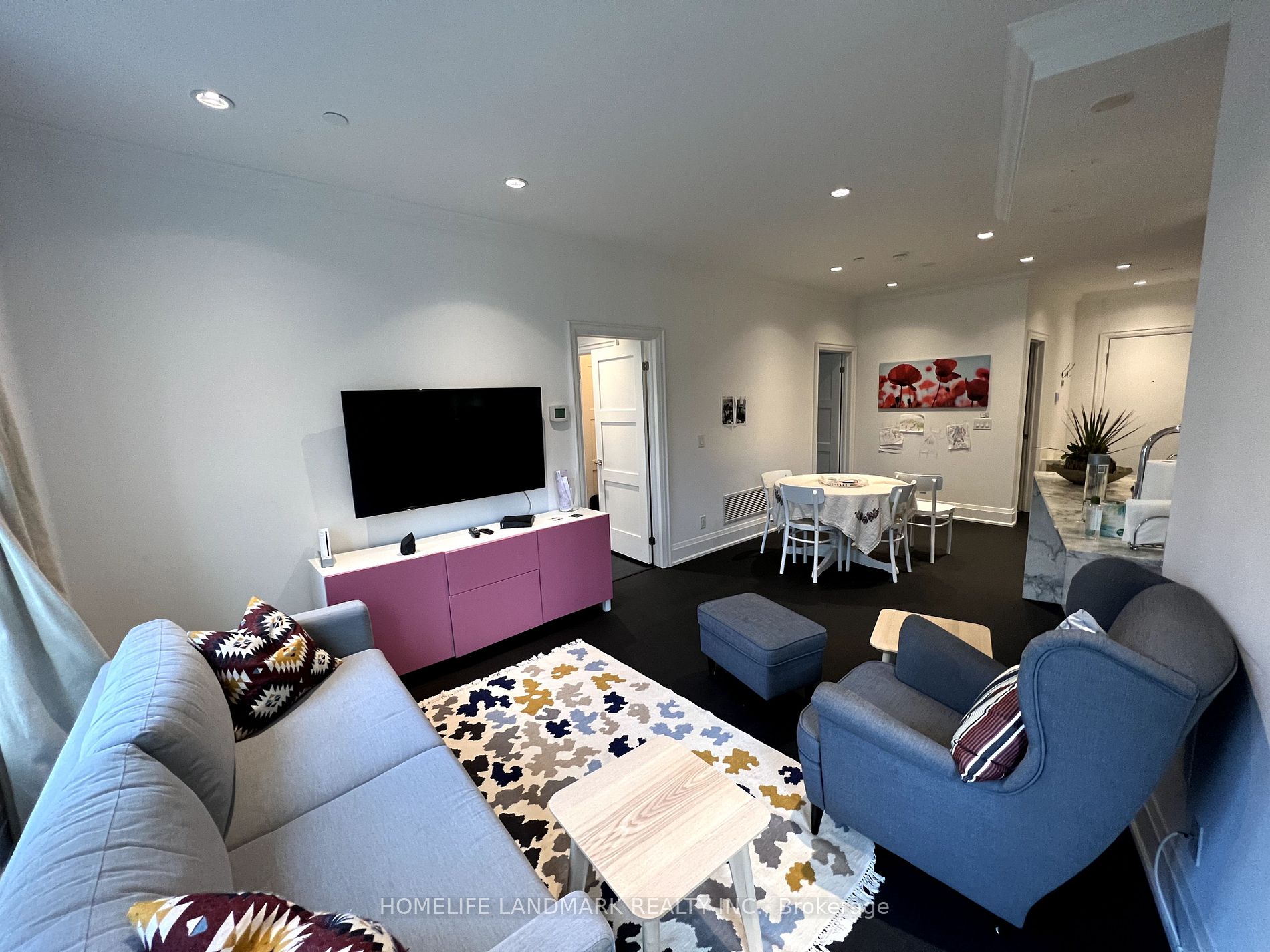 10360 Islington Ave, #211