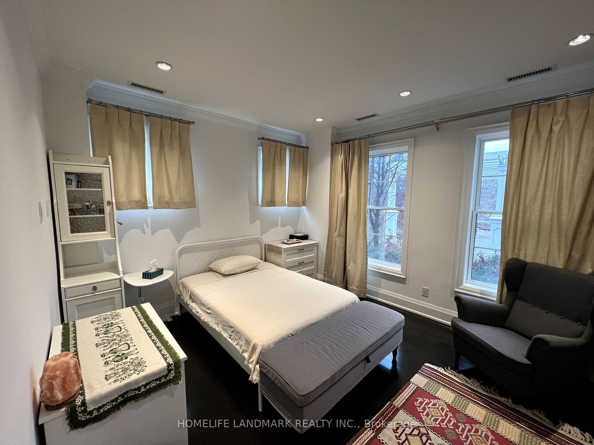 10360 Islington Ave, #211