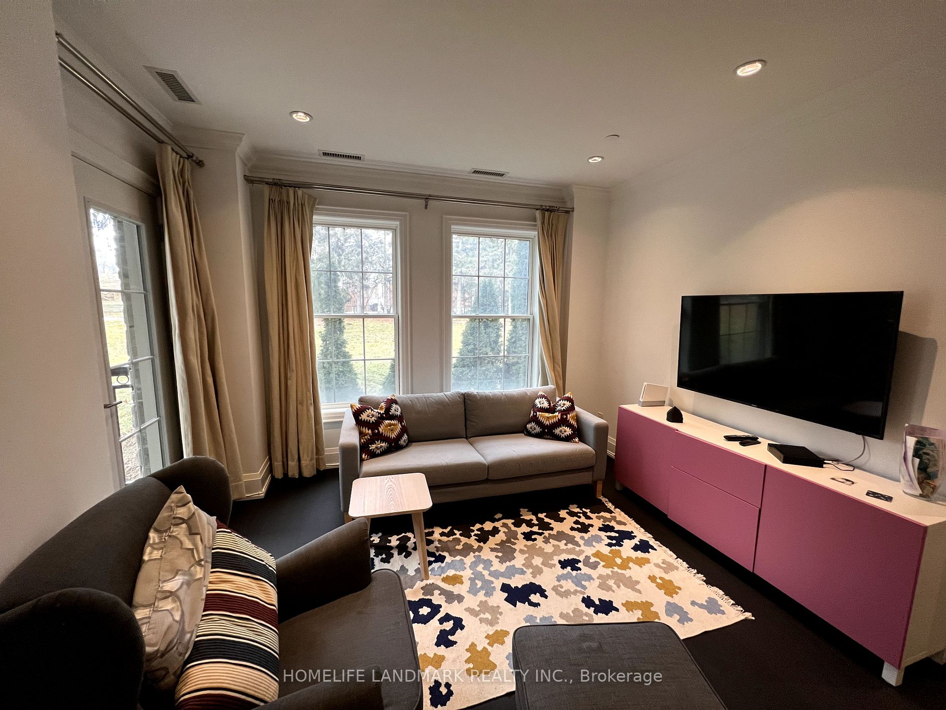 10360 Islington Ave, #211