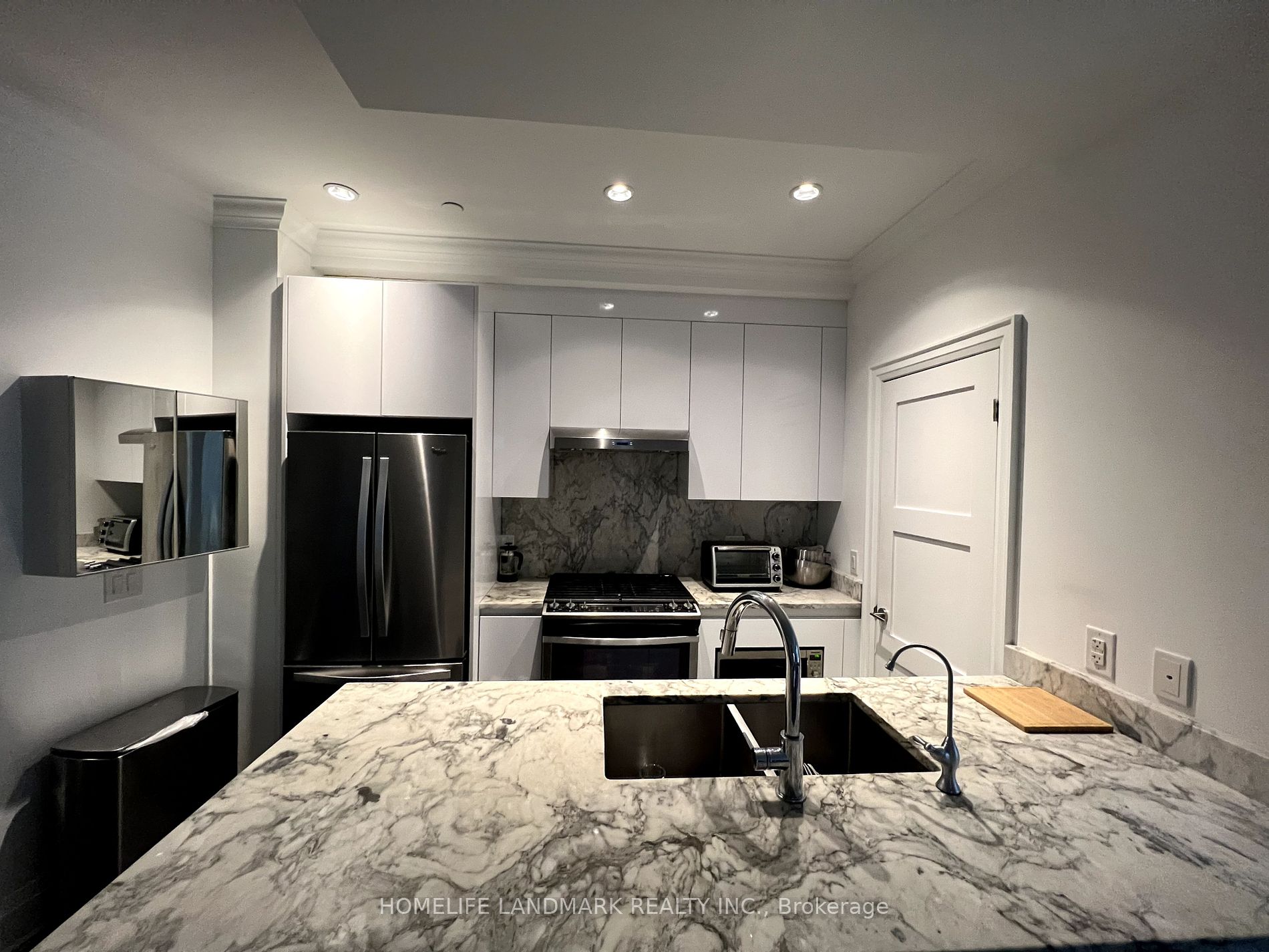 10360 Islington Ave, #211