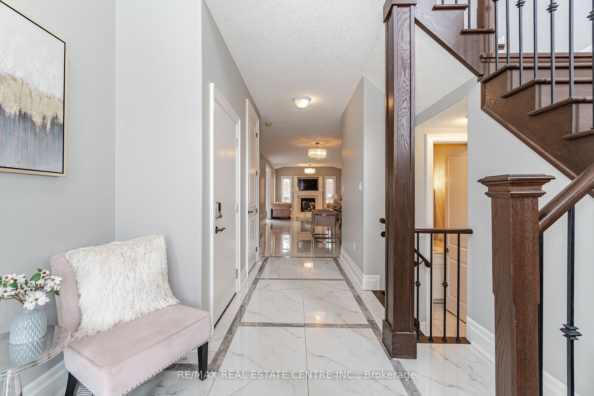 60 Walker Blvd