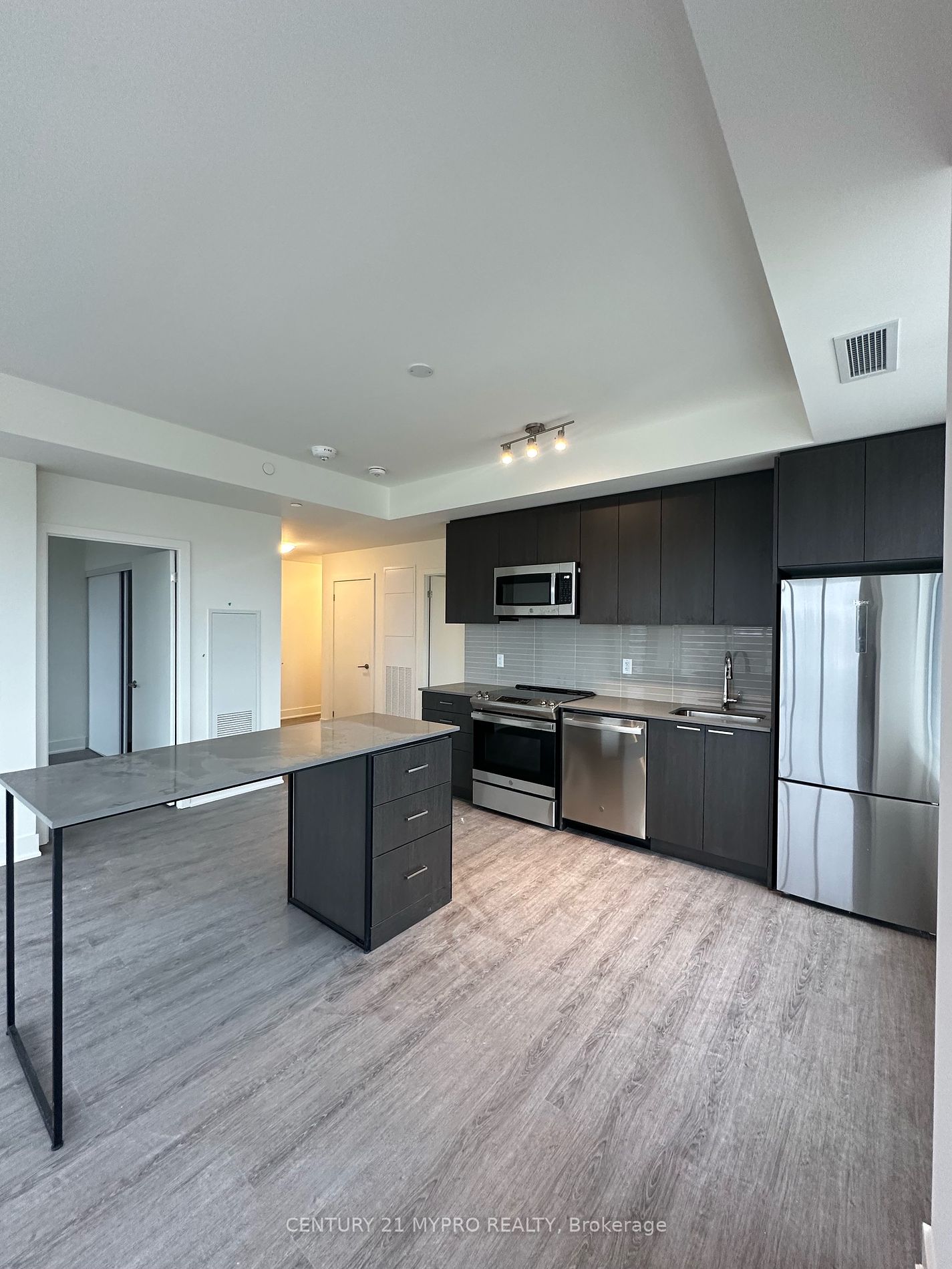 185 Deerfield Road, #311
