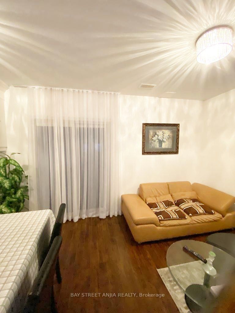 209 Ray Snow Boulevard