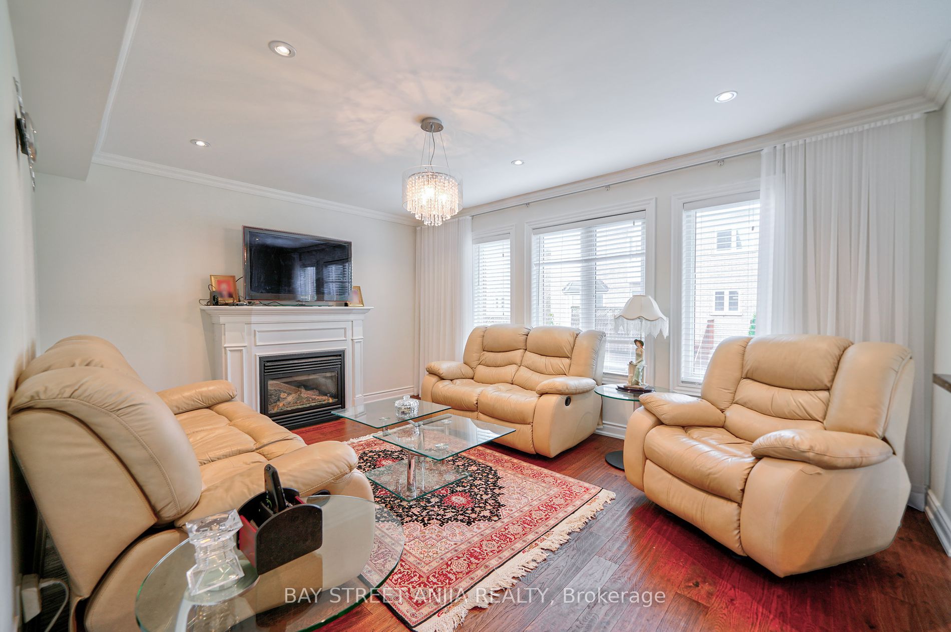 209 Ray Snow Boulevard