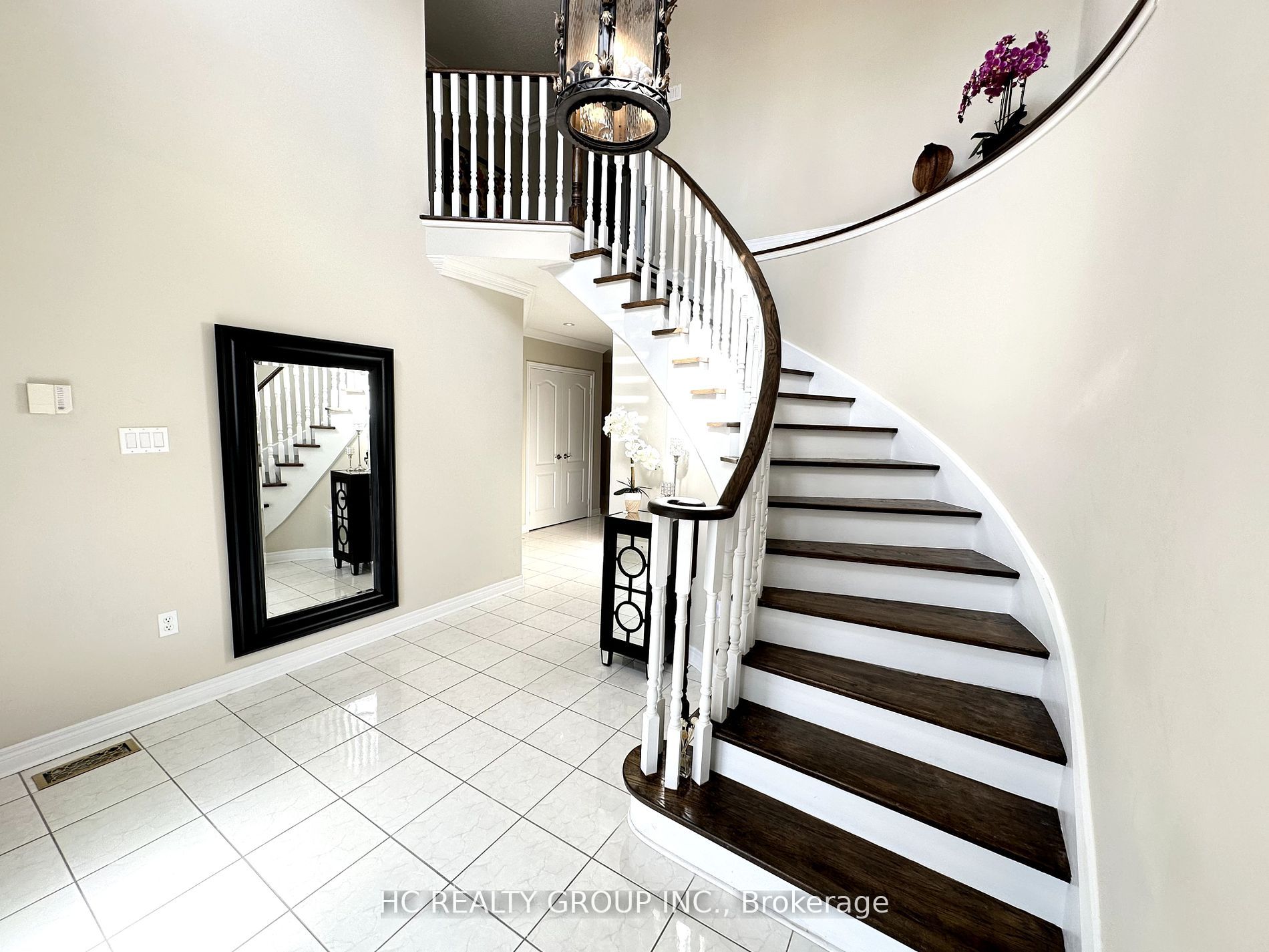9 Rochester Hill St