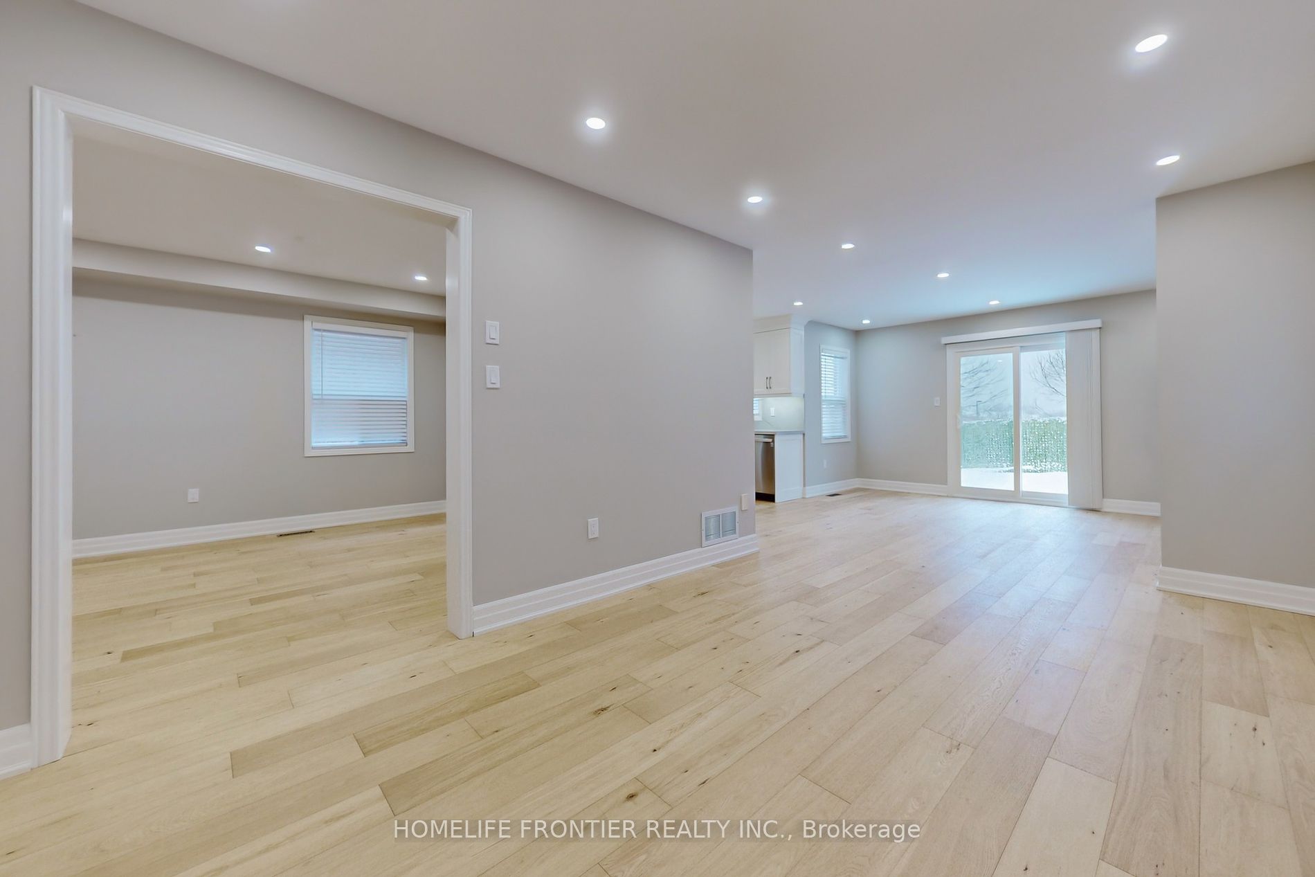 10 Delattaye Avenue