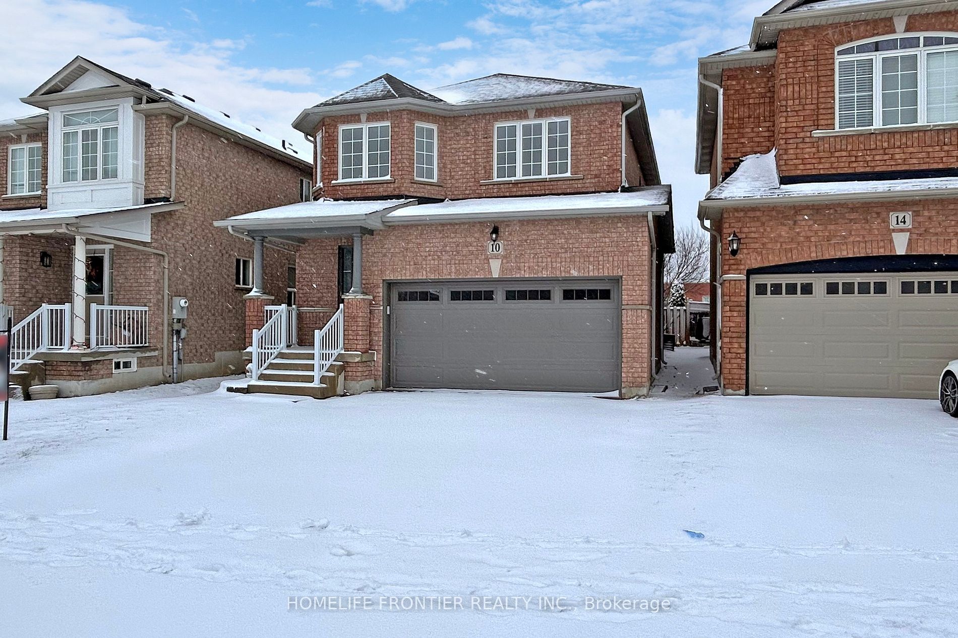 10 Delattaye Avenue