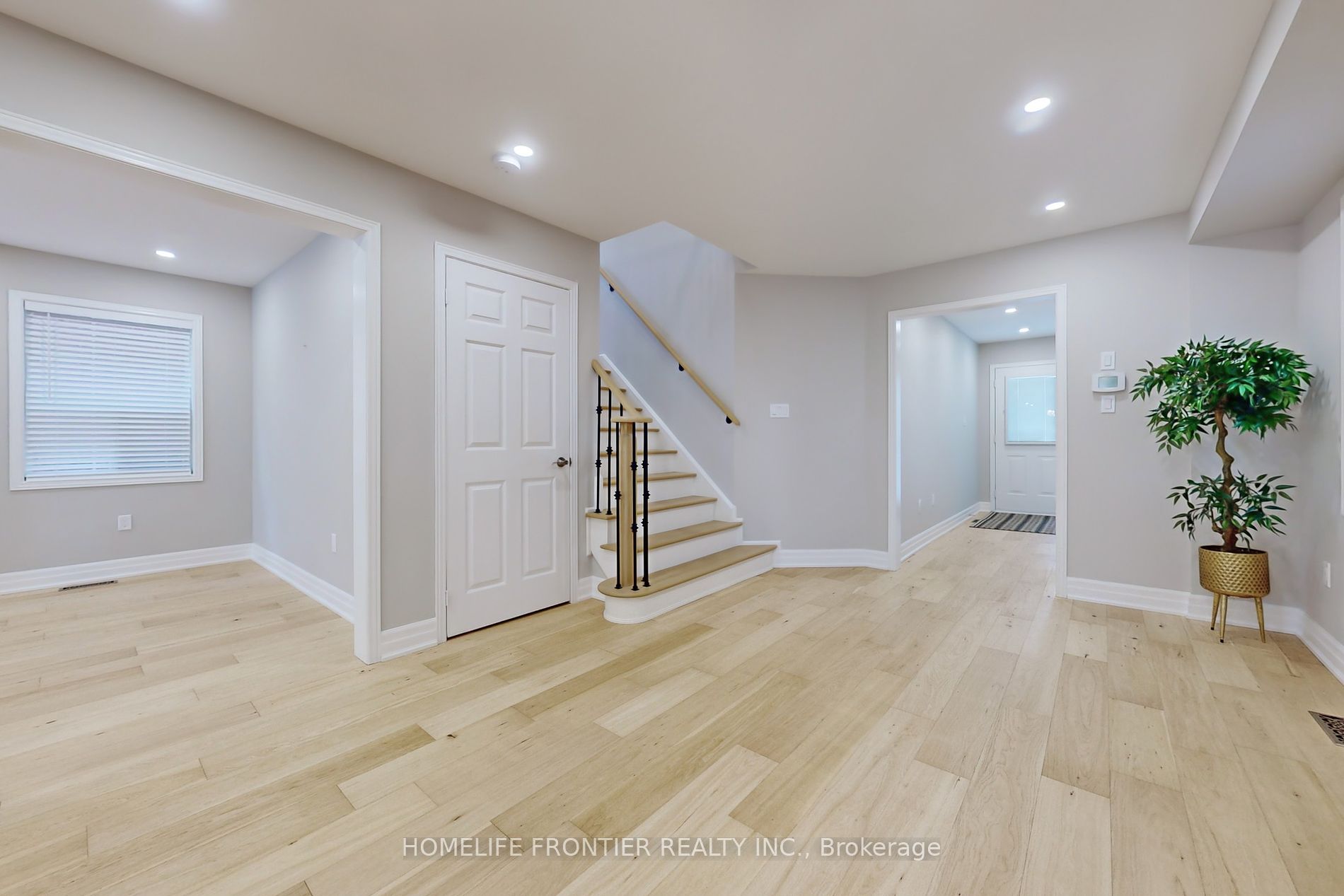 10 Delattaye Avenue