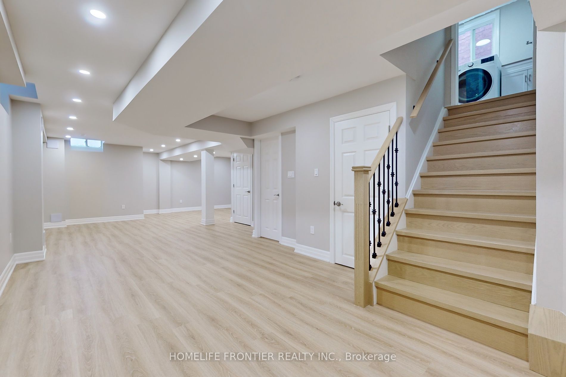 10 Delattaye Avenue