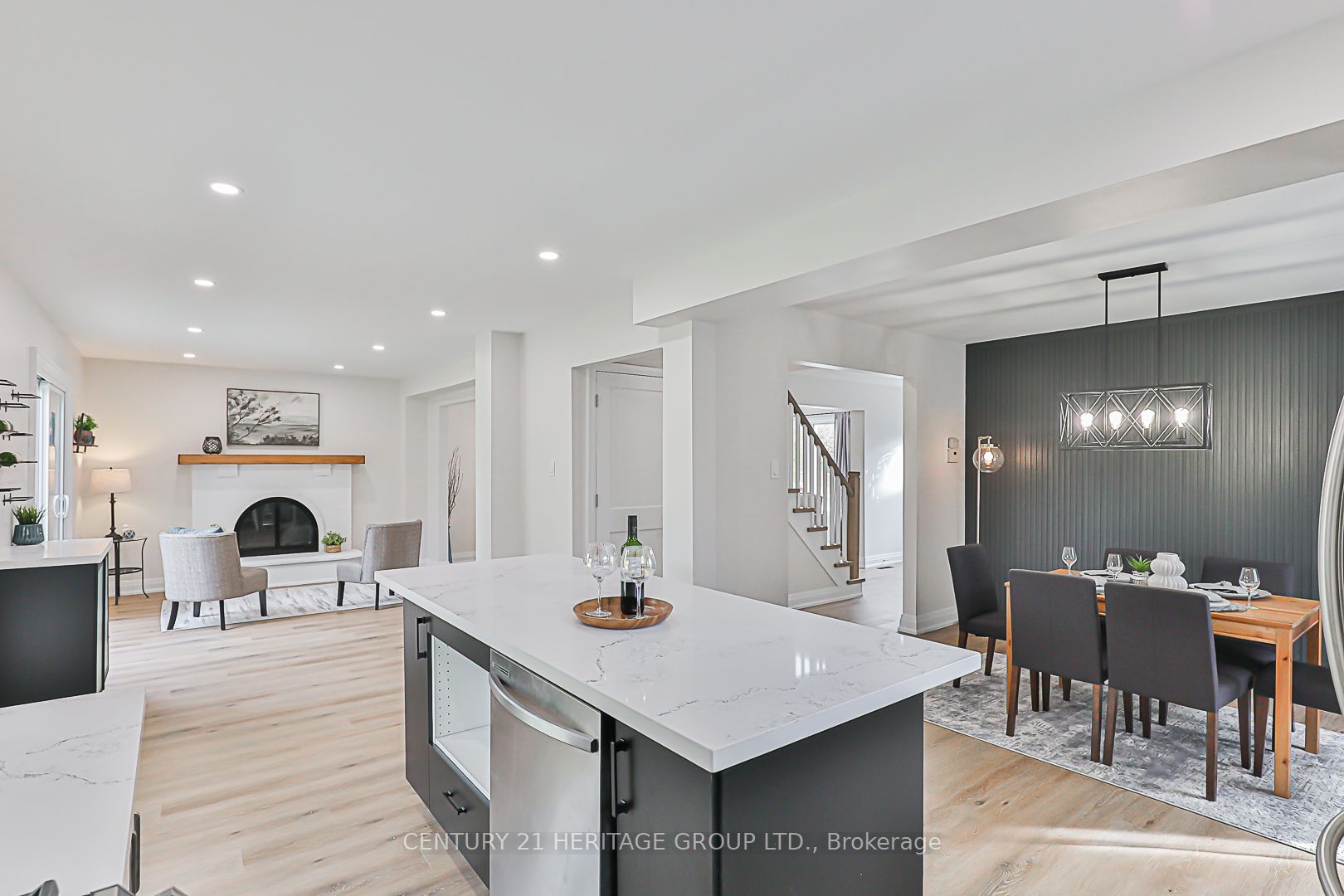 127 Crossland Gate