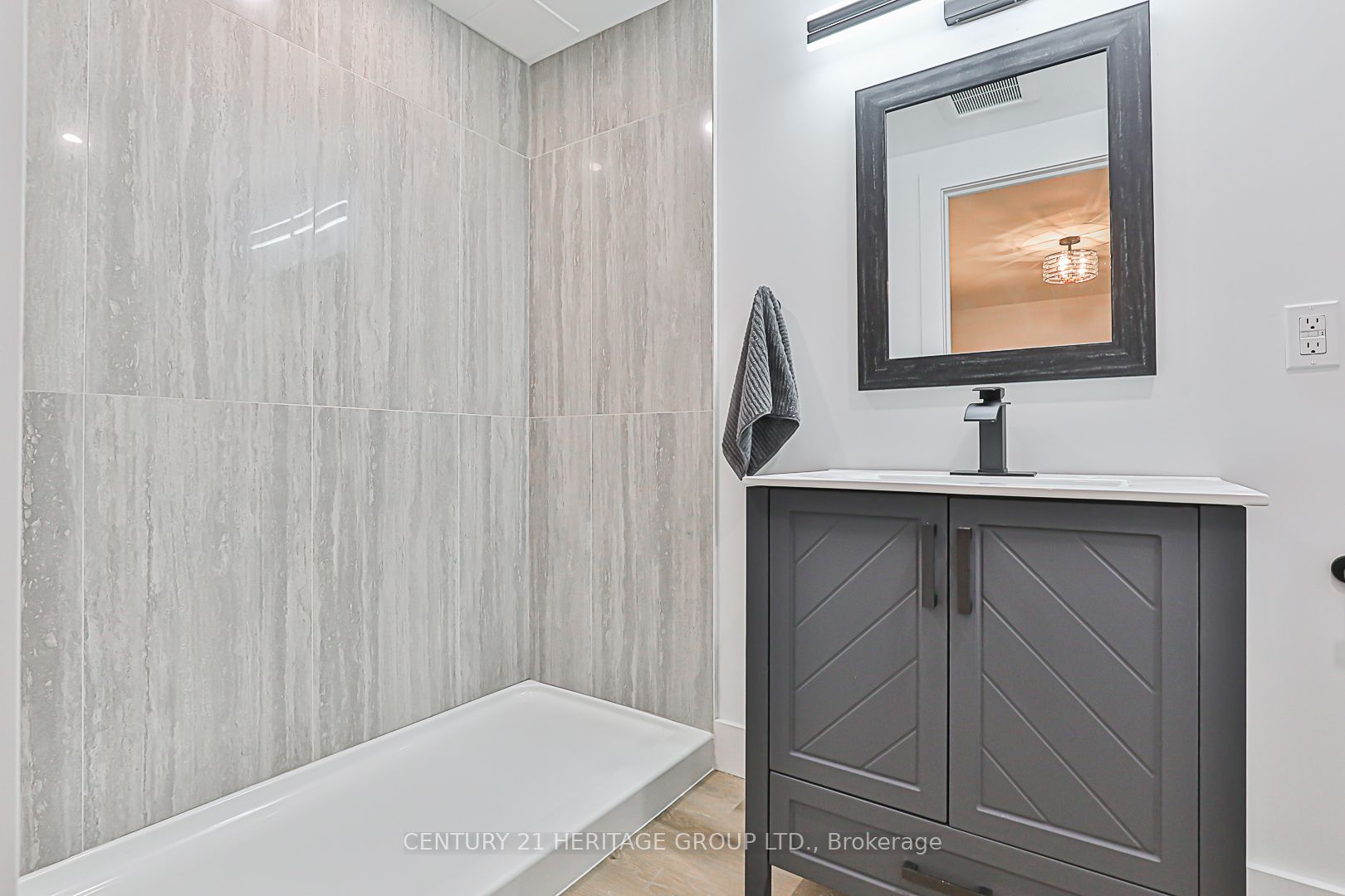 127 Crossland Gate