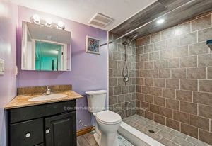 1995 Mcneil St E