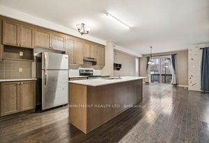 1995 Mcneil St E