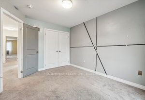 1995 Mcneil St E