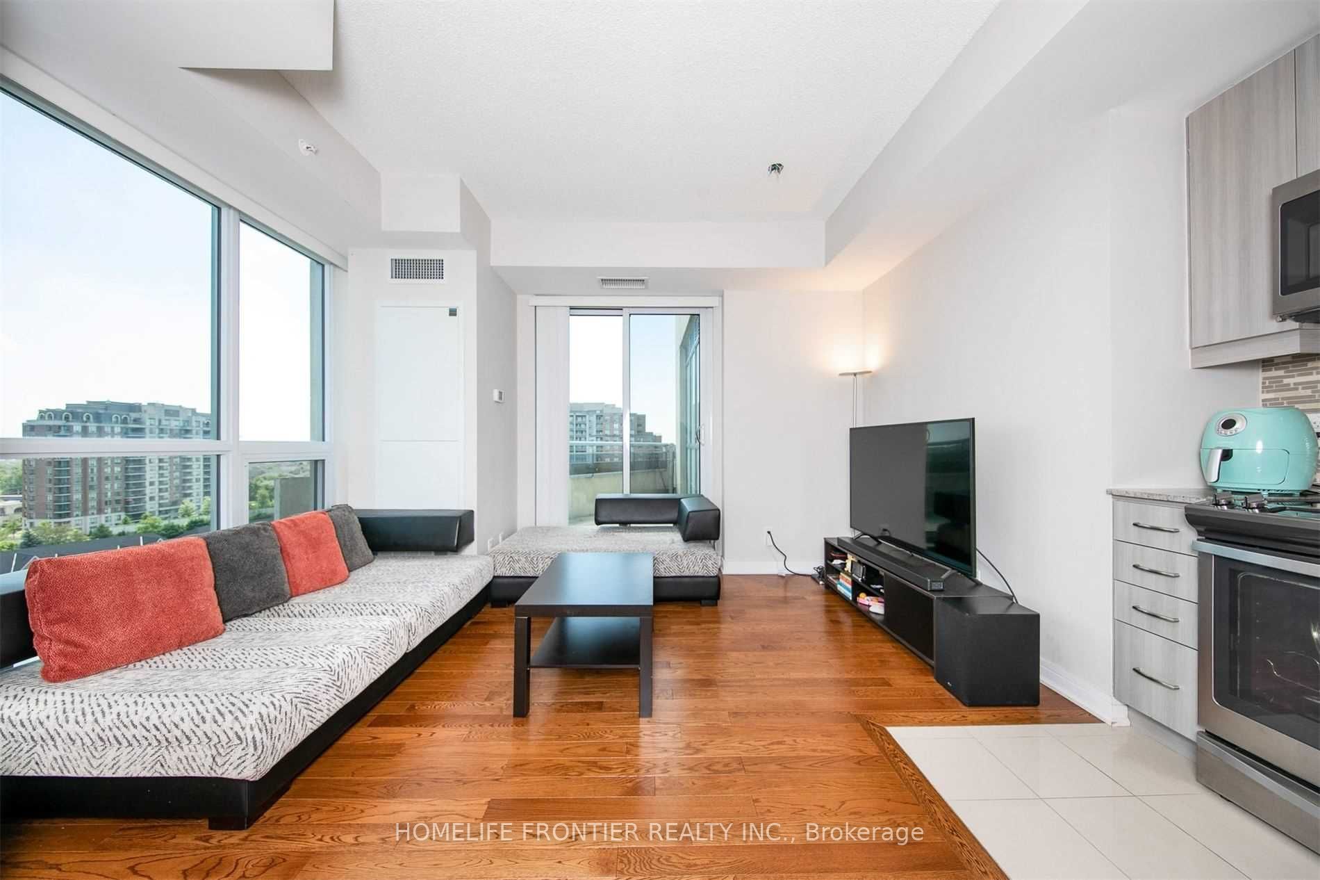 9199 Yonge St, #910