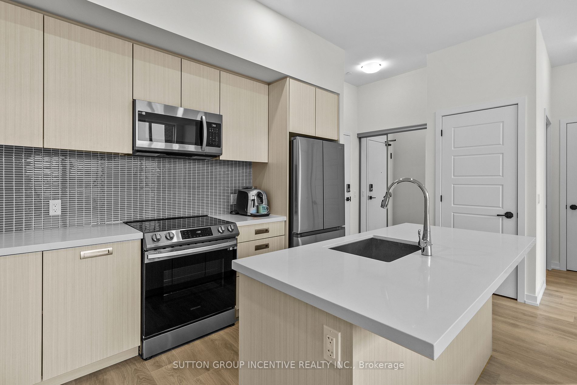 415 SEA RAY Avenue #431