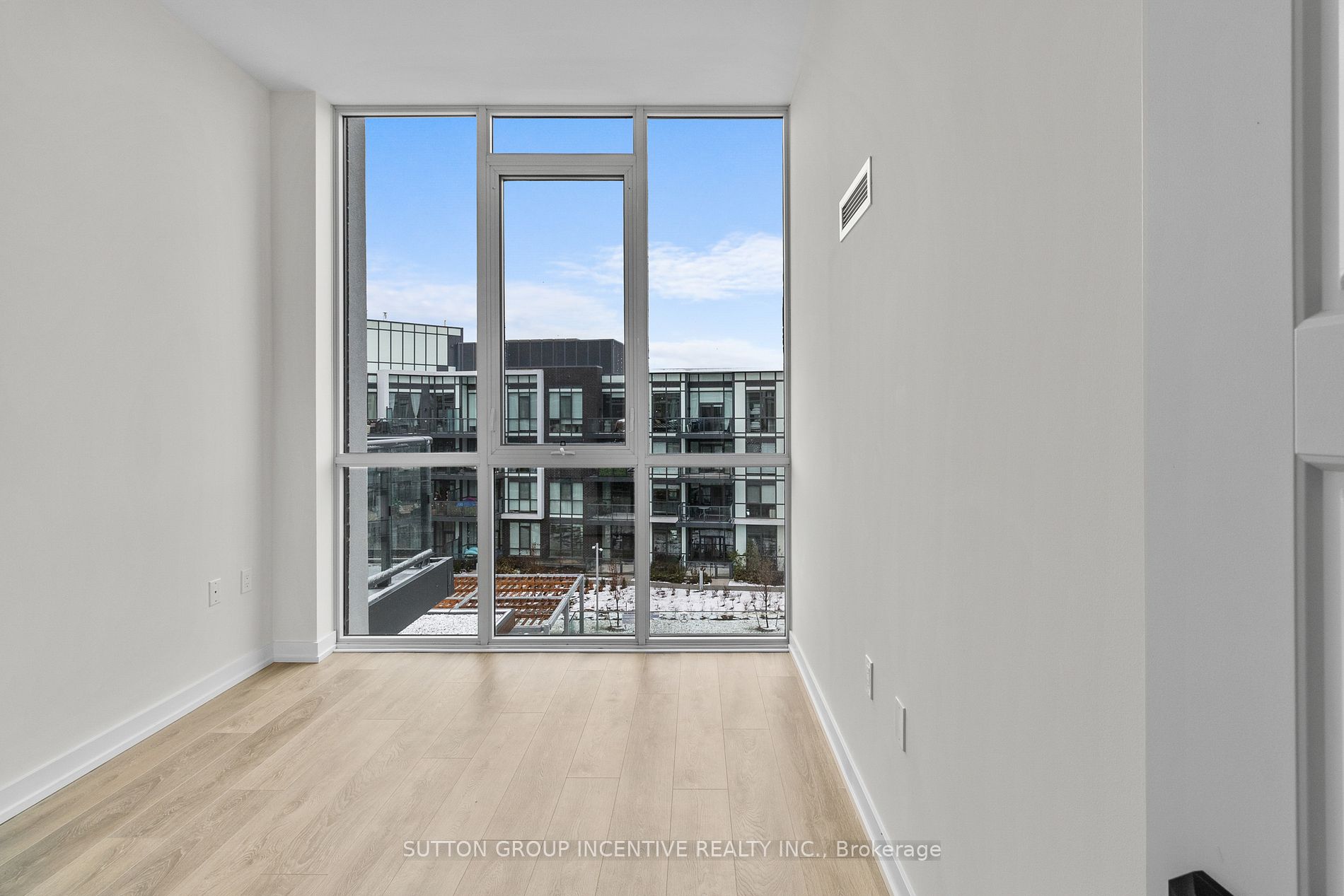415 SEA RAY Avenue #431