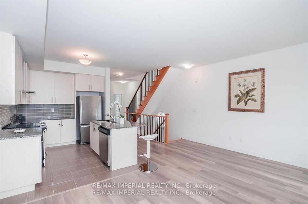 312 Clay Stones St