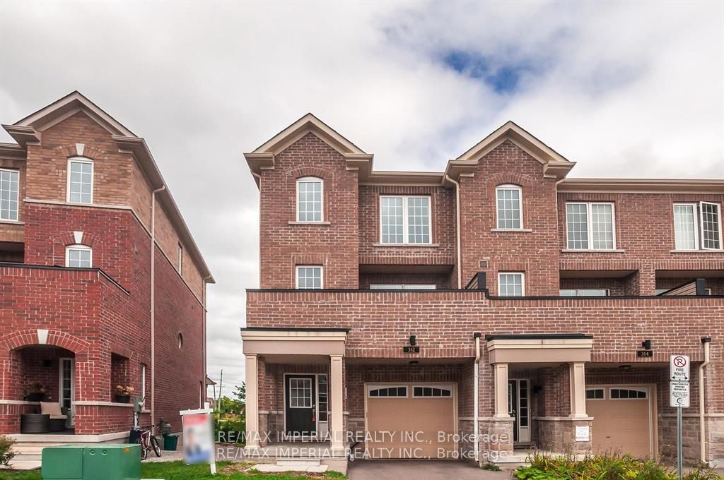 312 Clay Stones St