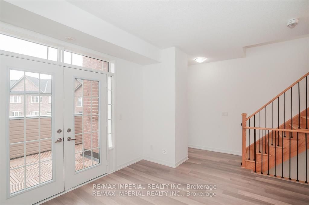 312 Clay Stones St