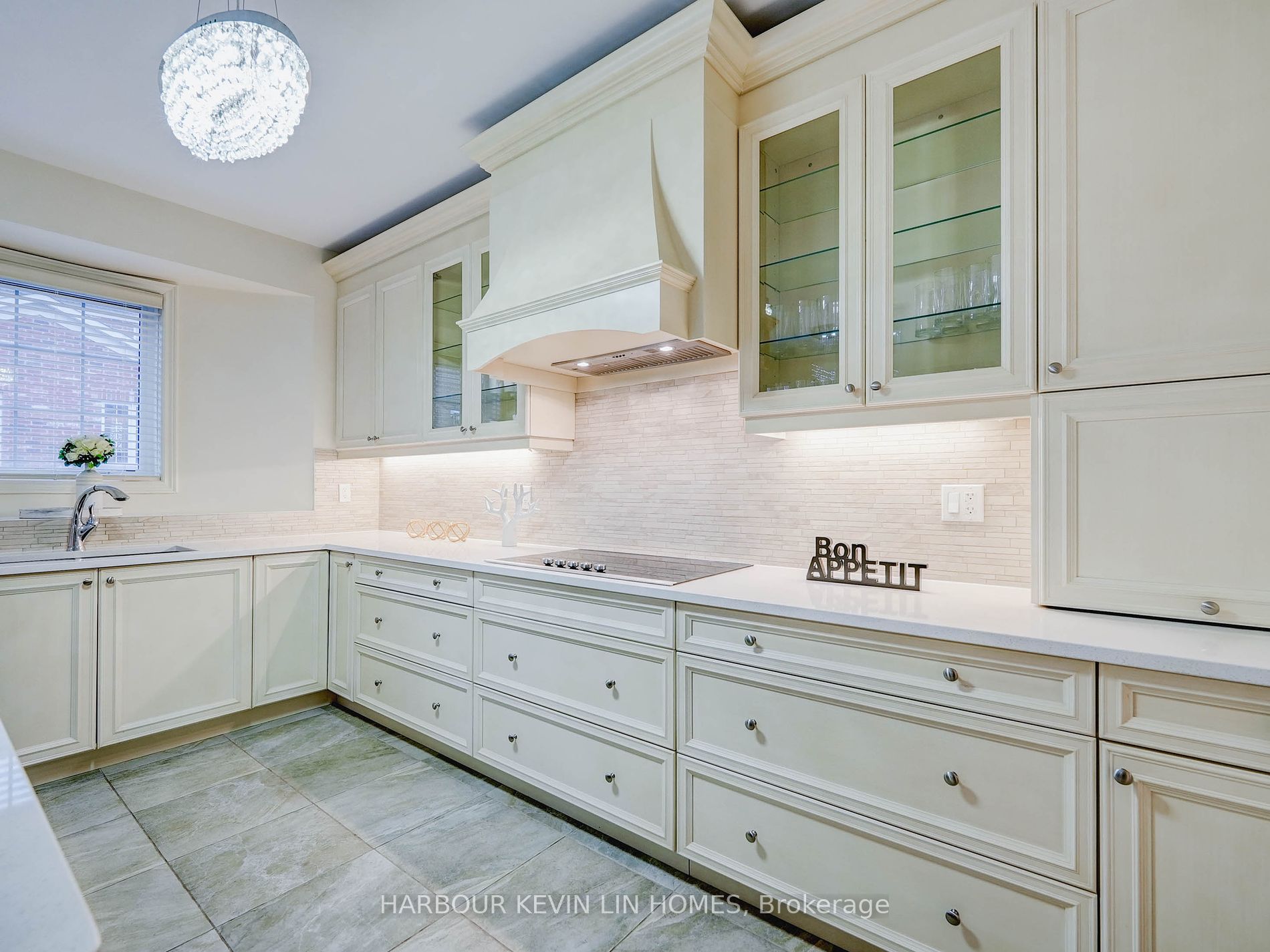 98 Fitzmaurice Dr